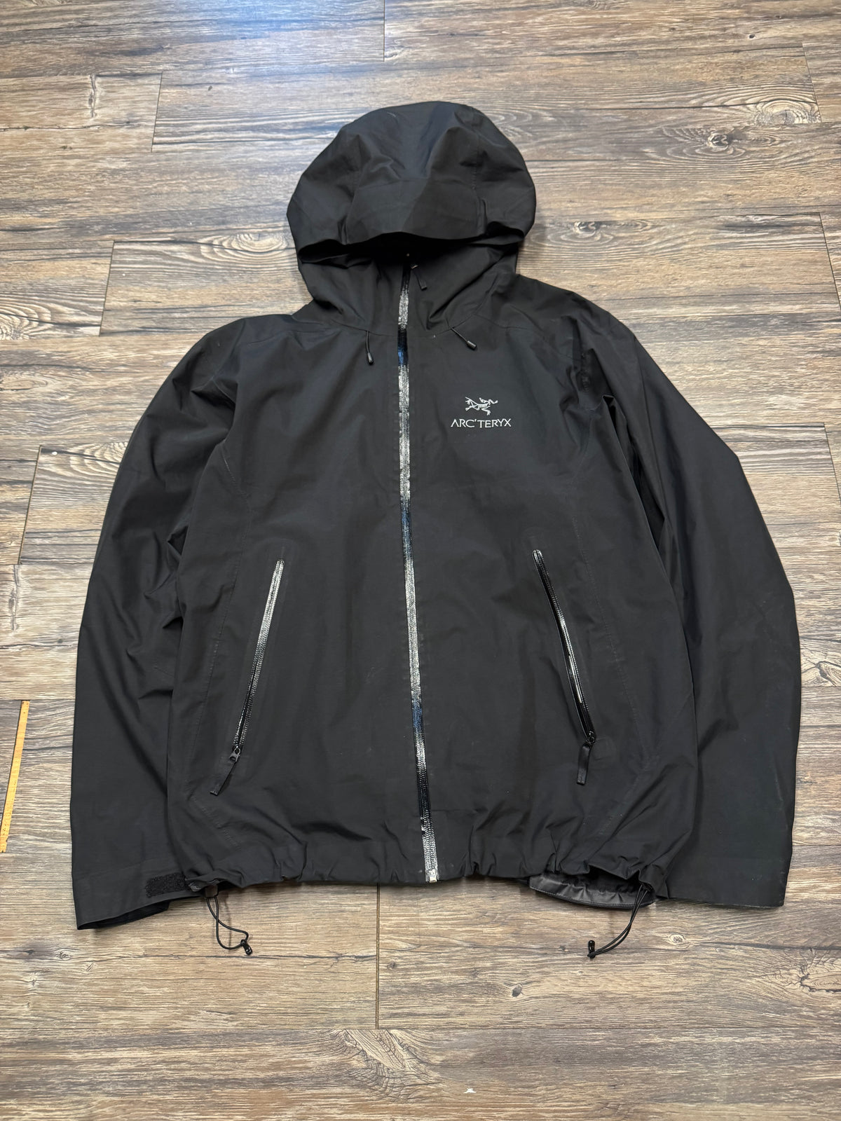 ARCTERYX SAWYER COAT SHELL LIGHTWEIGHT JACKET (XL)
