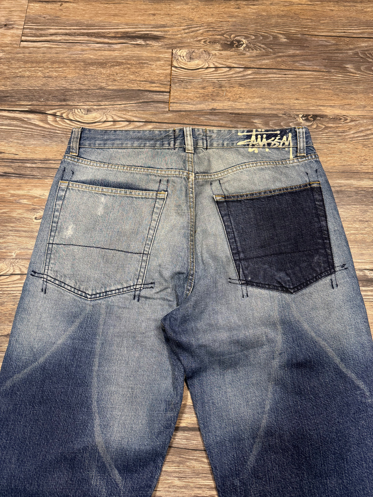 STUSSY WORKGEAR 90s DISTRESSED BIG OL’ WIDE LEG JEANS (33)