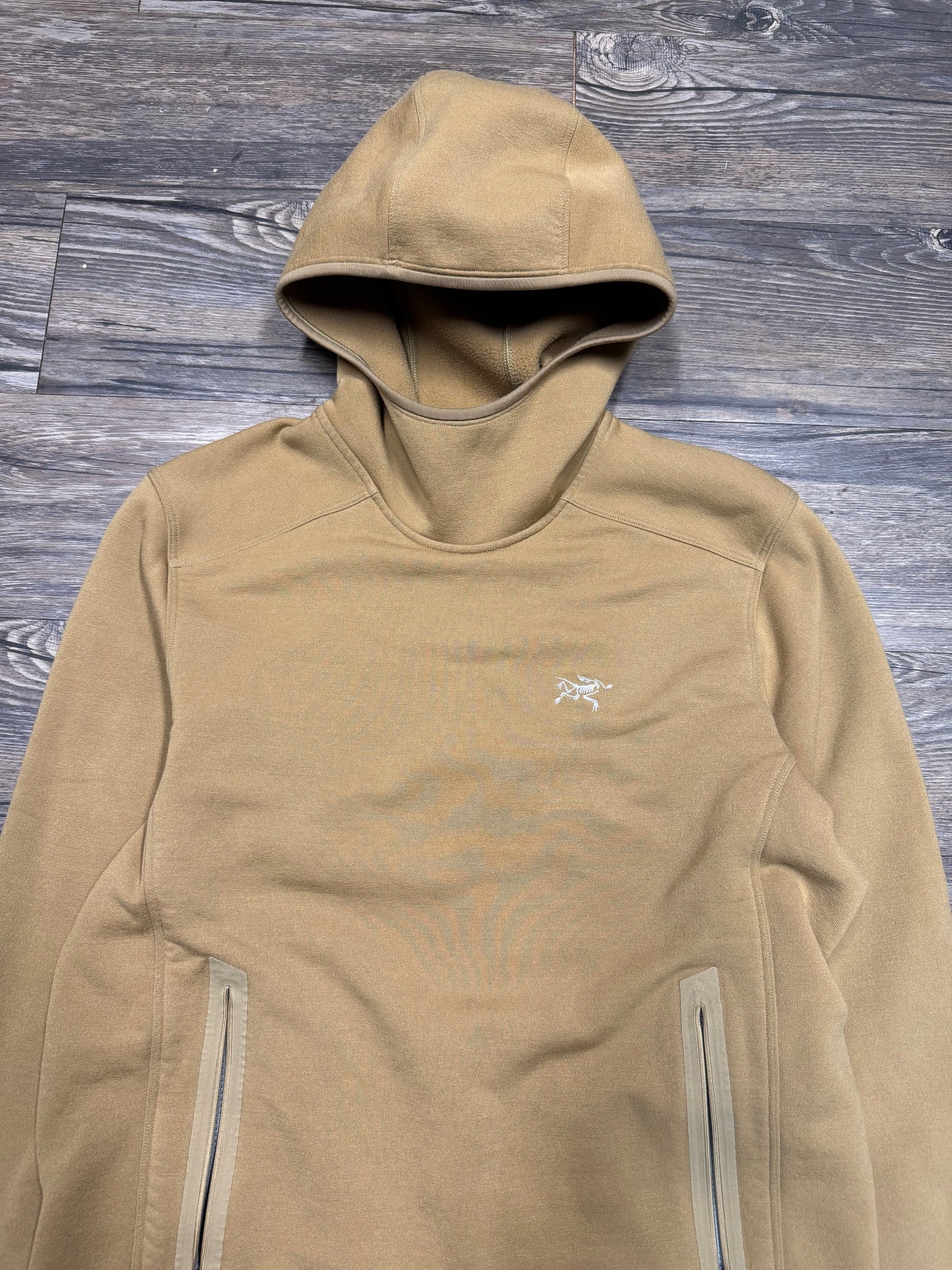 ARCTERYX TECH FLEECE TAN (S)
