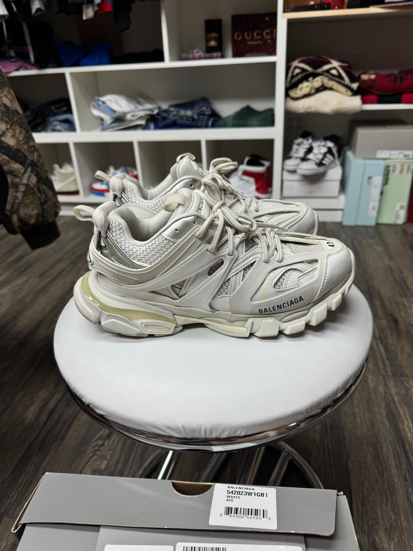 BALENCIAGA WHITE TRACK RUNNER SNEAKER (42)