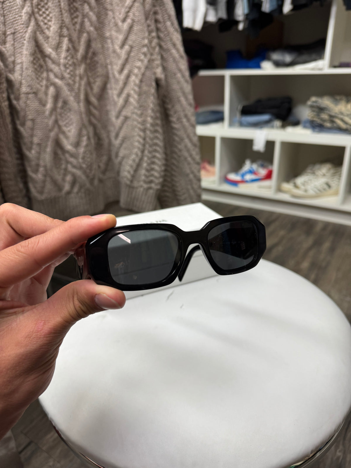 PRADA SYMBOL RECTANGULAR SUNGLASSES (OS)
