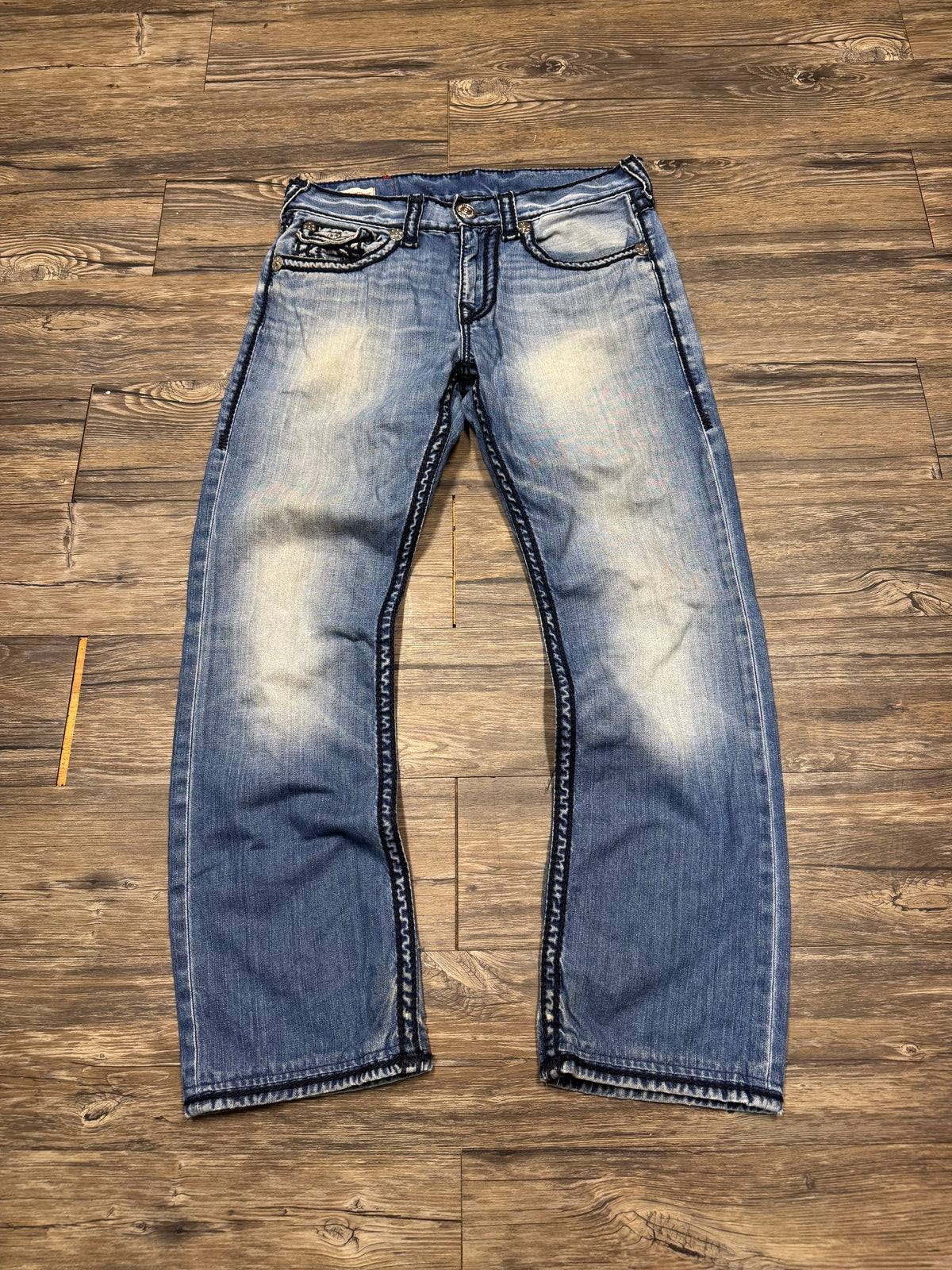 TRUE RELIGION RICKY RELAXED STRAIGHT LEG DARK BLUE STITCH JEANS (31)
