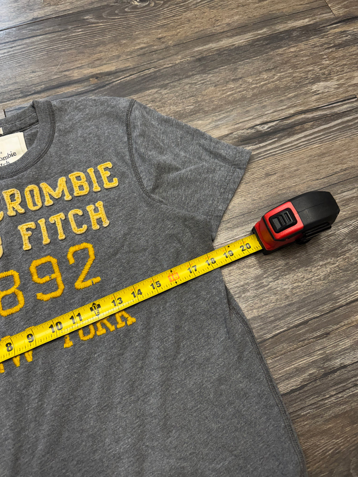 ABERCROMBIE & FITCH 1892 NEW YORK T-SHIRT (M)