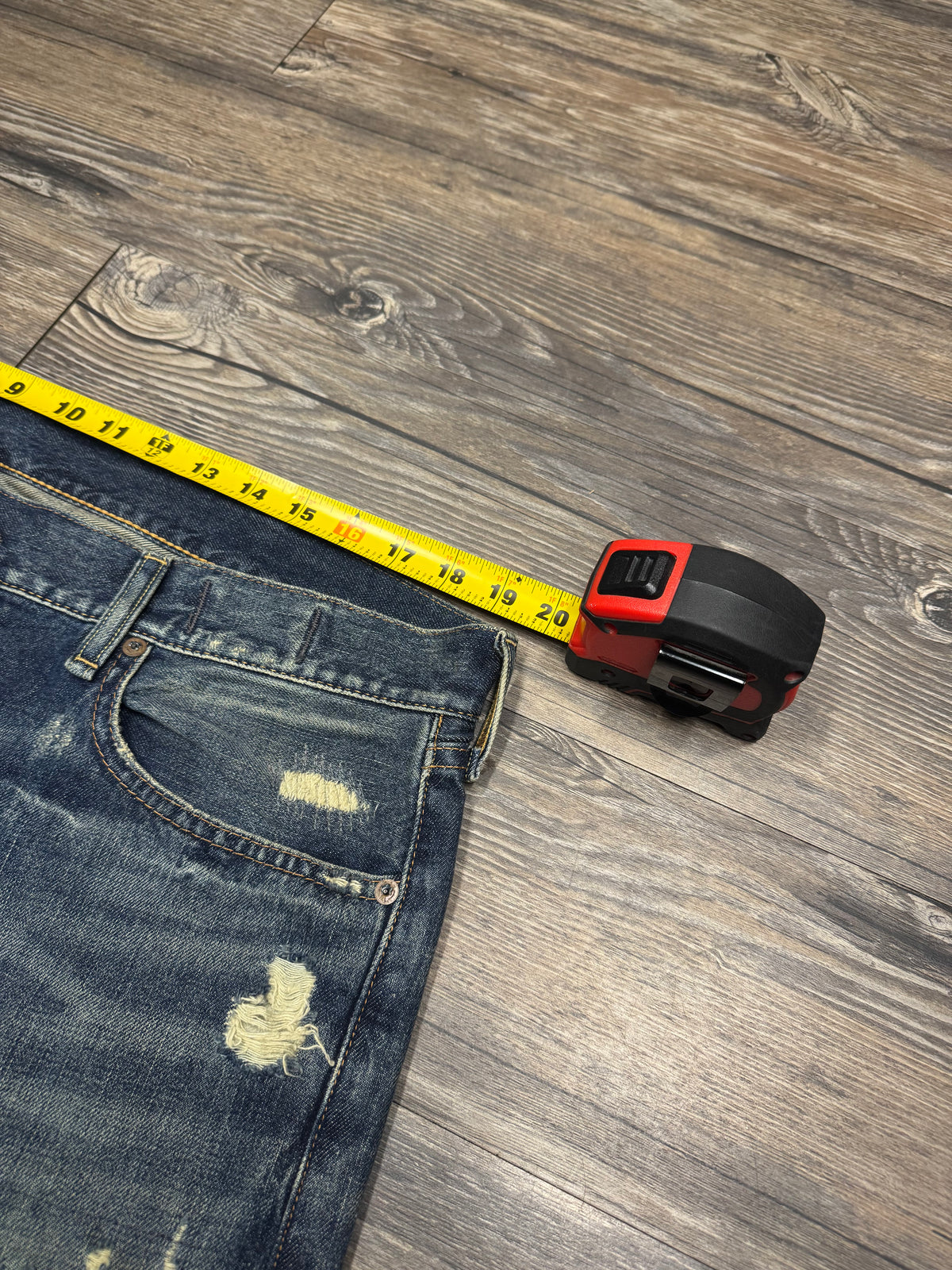 POLO RALPH LAUREN DENIM & SUPPLY DISTRESSED DARK WASH DENIM JEANS (38)