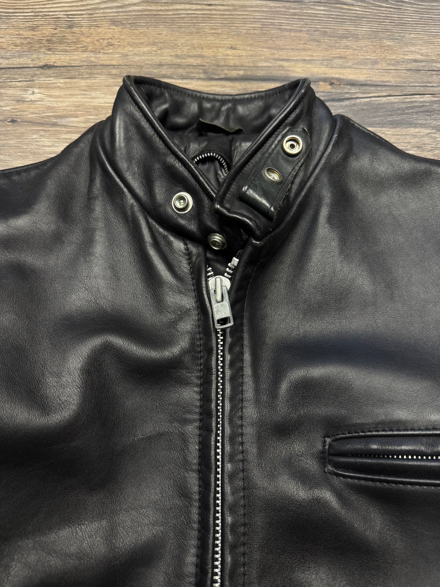 SCHOTT NYC BLACK LEATHER BIKER JACKET (M)