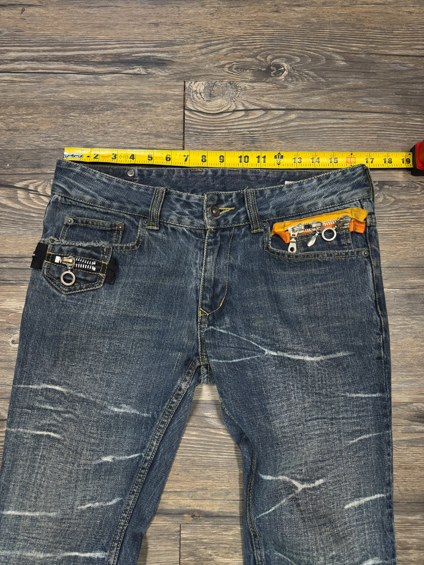 Y2K UTILITY ZIPPER BOOTCUT DENIMS (33)