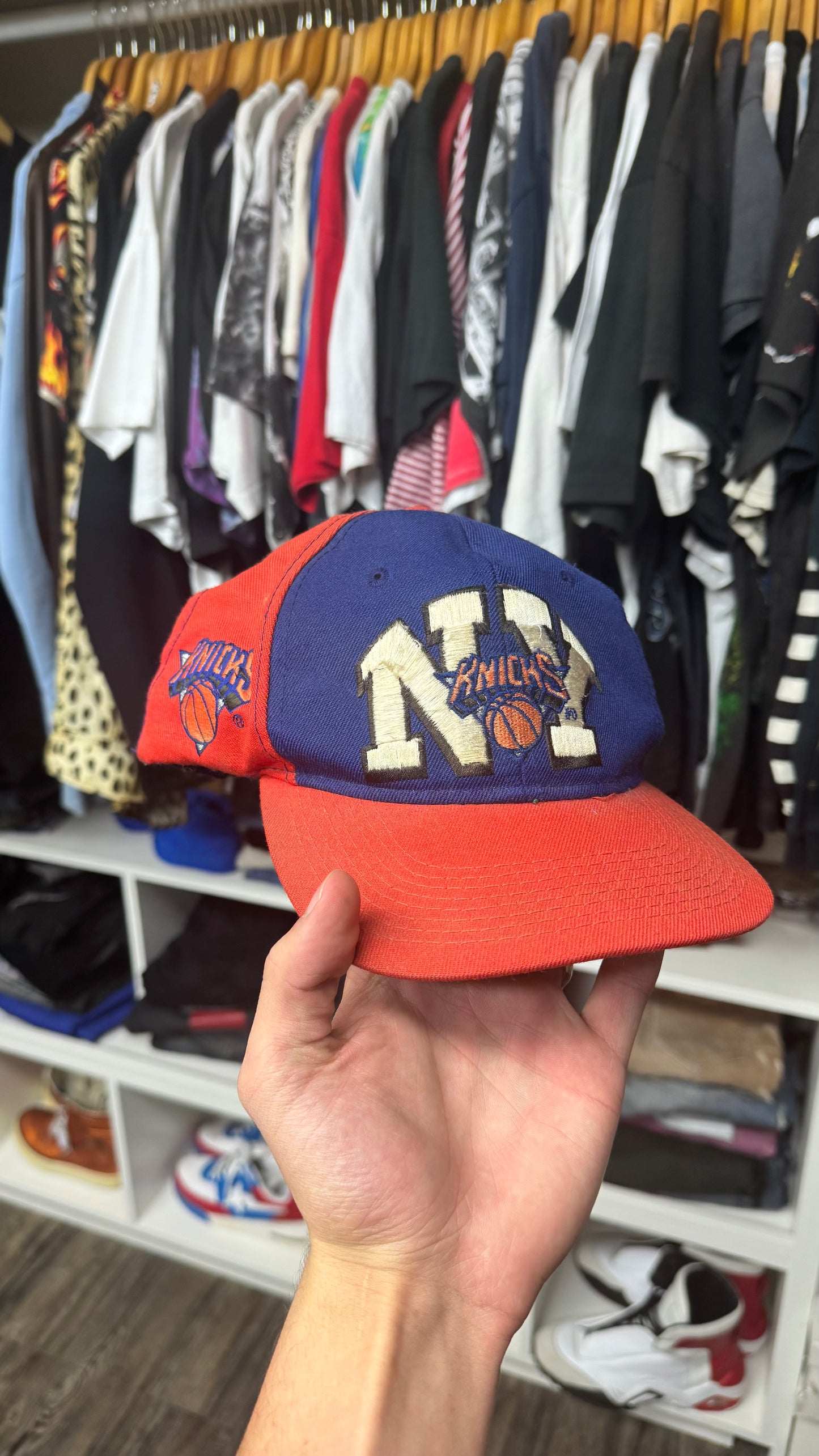 KNICKS 90s SNAP BACK (OS)