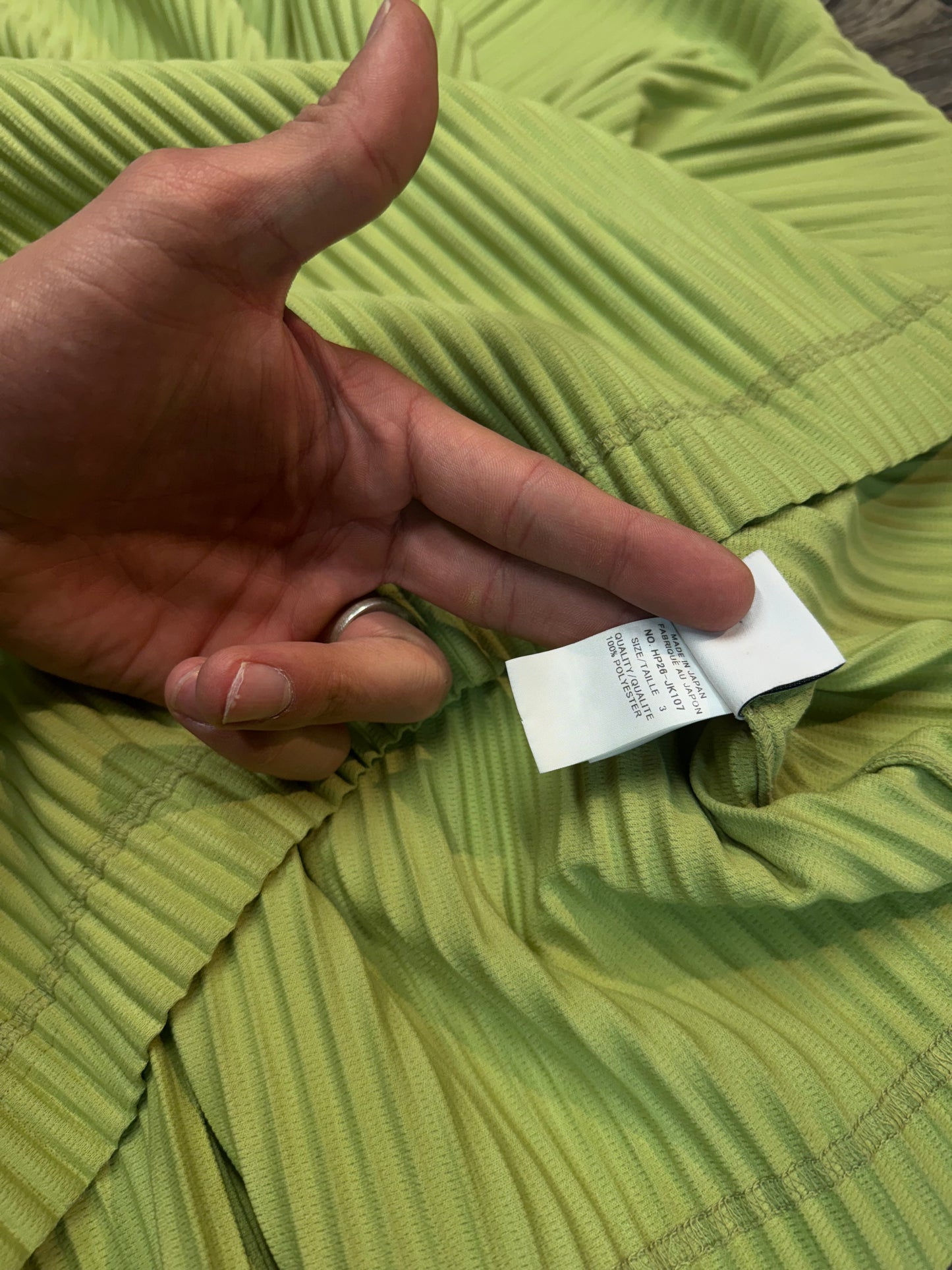 ISSEY MIYAKE HOMME PLISSE LIME GREEN HOODIE (M)