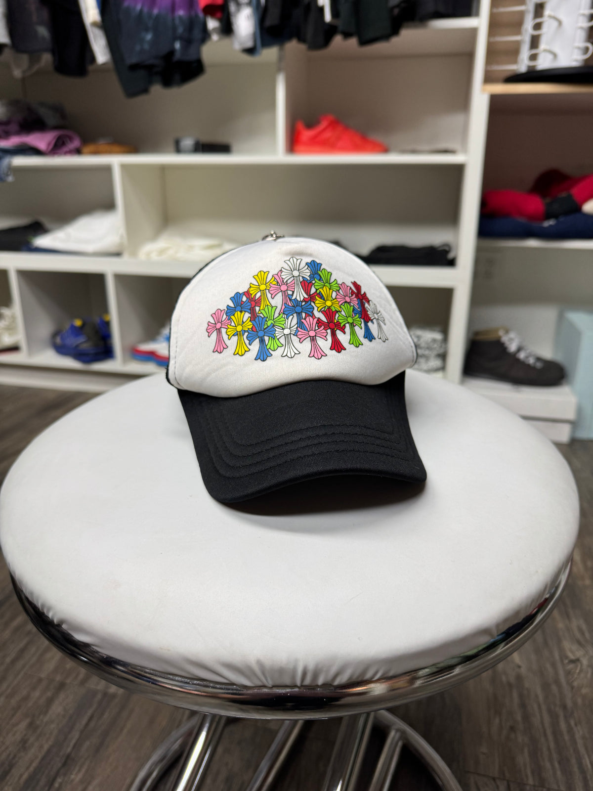CHROME HEARTS RAINBOW MULTI CROSS TRUCKER HAT (OS)