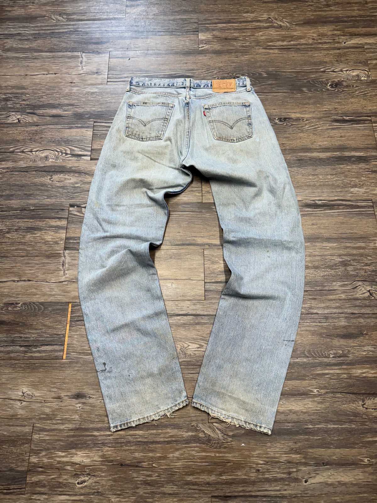 LEVI 517 DISTRESSED PATCHWORK LIGHTWASH DENIM JEANS (34)