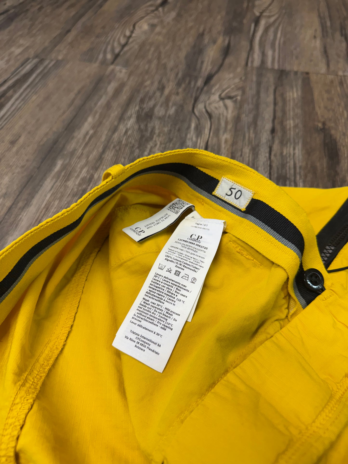 CP COMPANY RIPSTOP BERMUDA CARGO SHORTS (34)