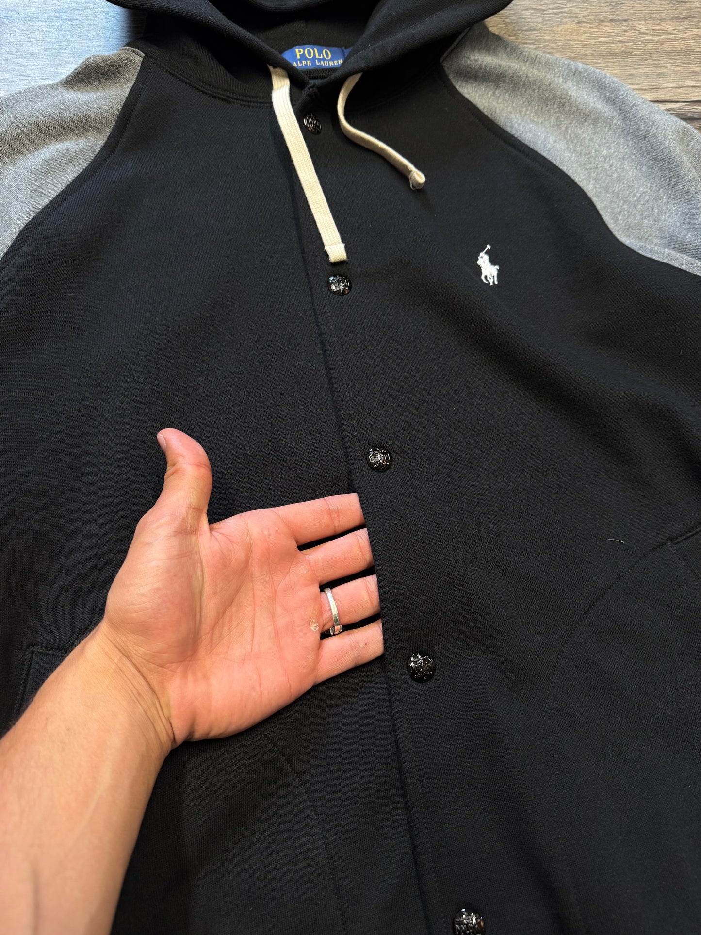 POLO RALPH LAUREN TWO-TONE VARSITY HOODIE (L)