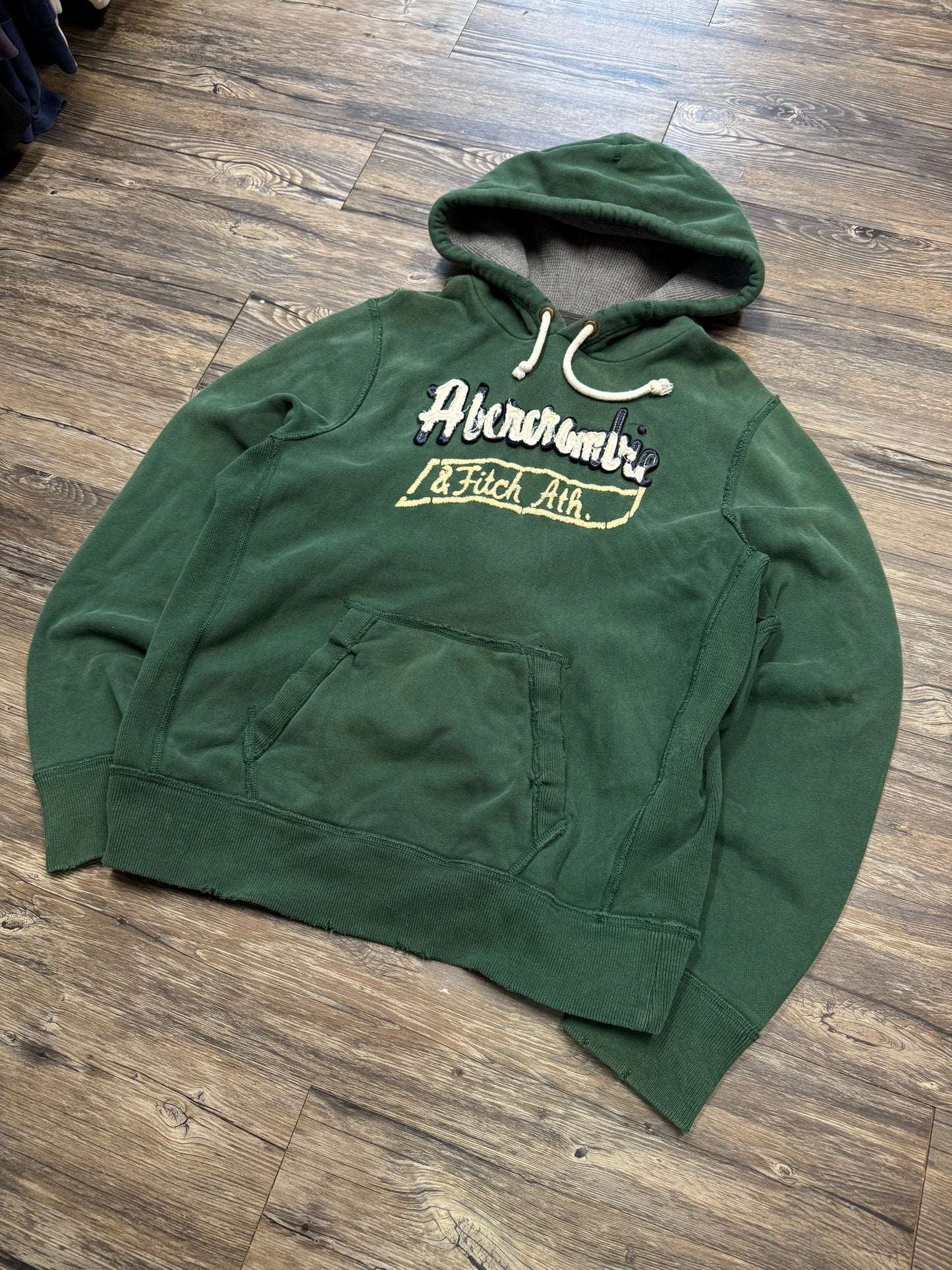 ABERCROMBIE & FITCH VINTAGE DISTRESSED HOODIE (XL)
