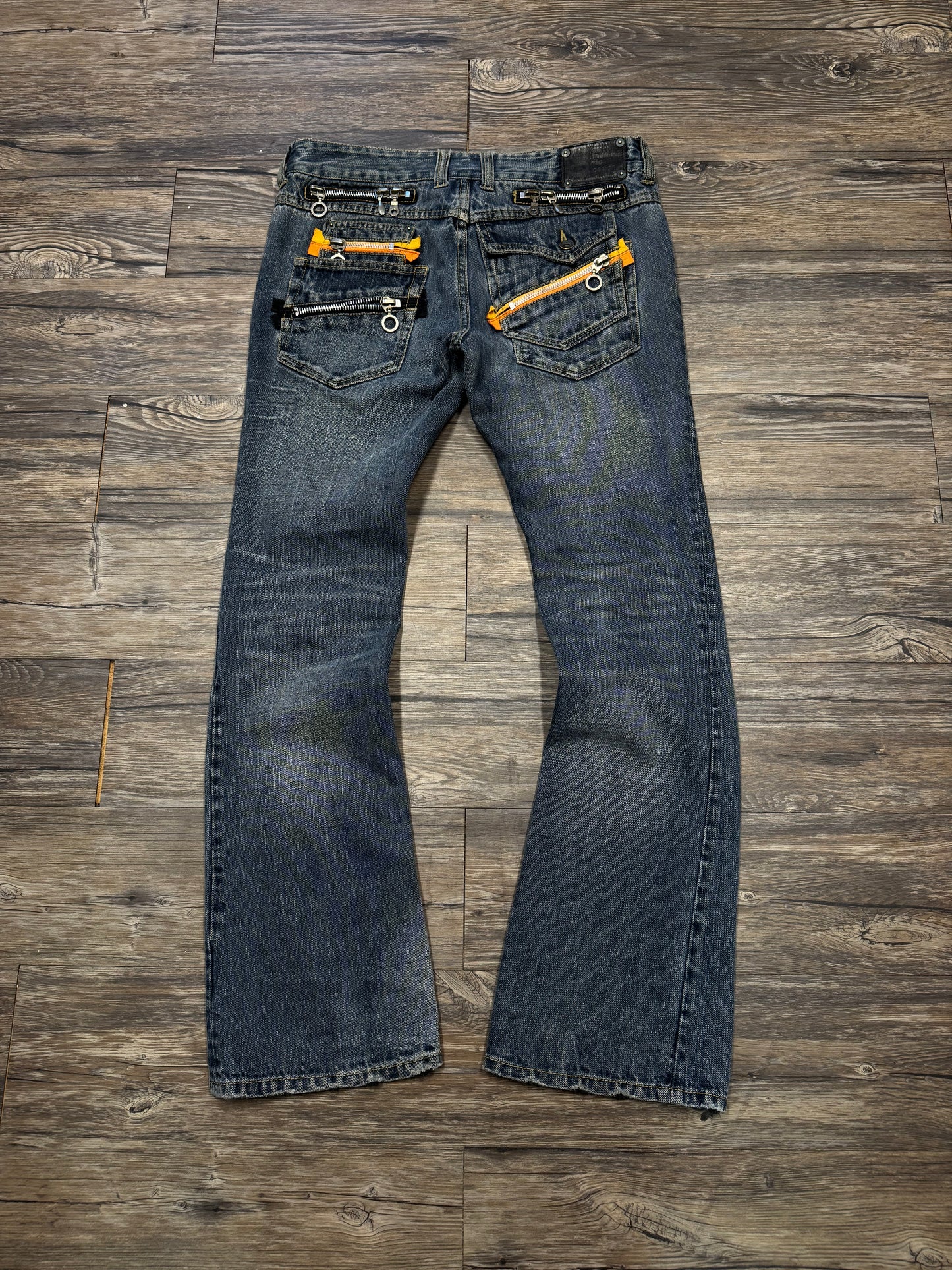 Y2K UTILITY ZIPPER BOOTCUT DENIMS (33)