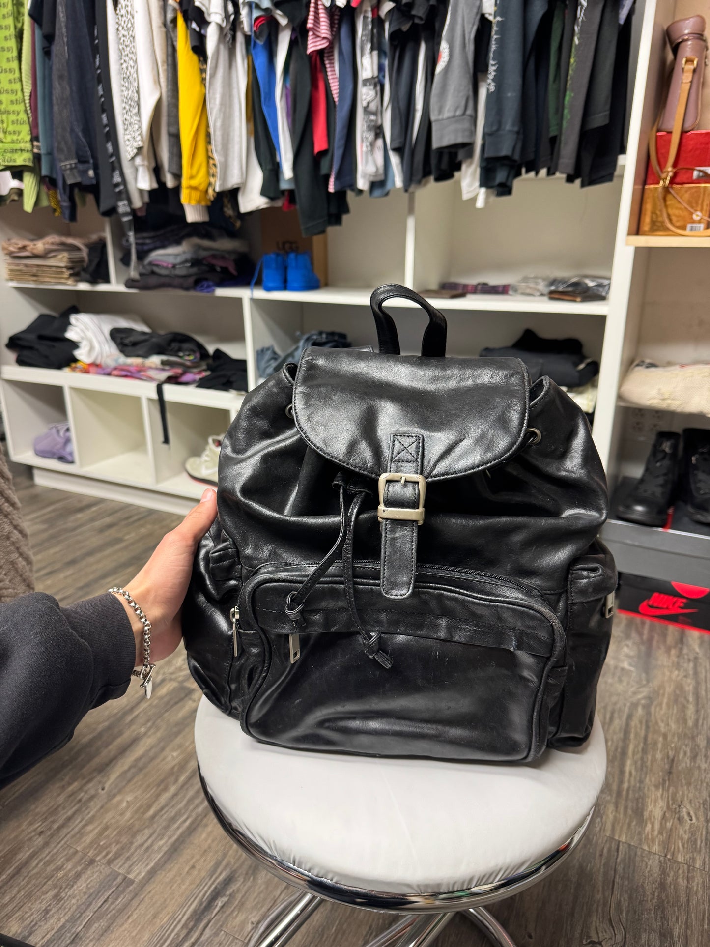 90’s LEATHER BACK-PACK (OS)