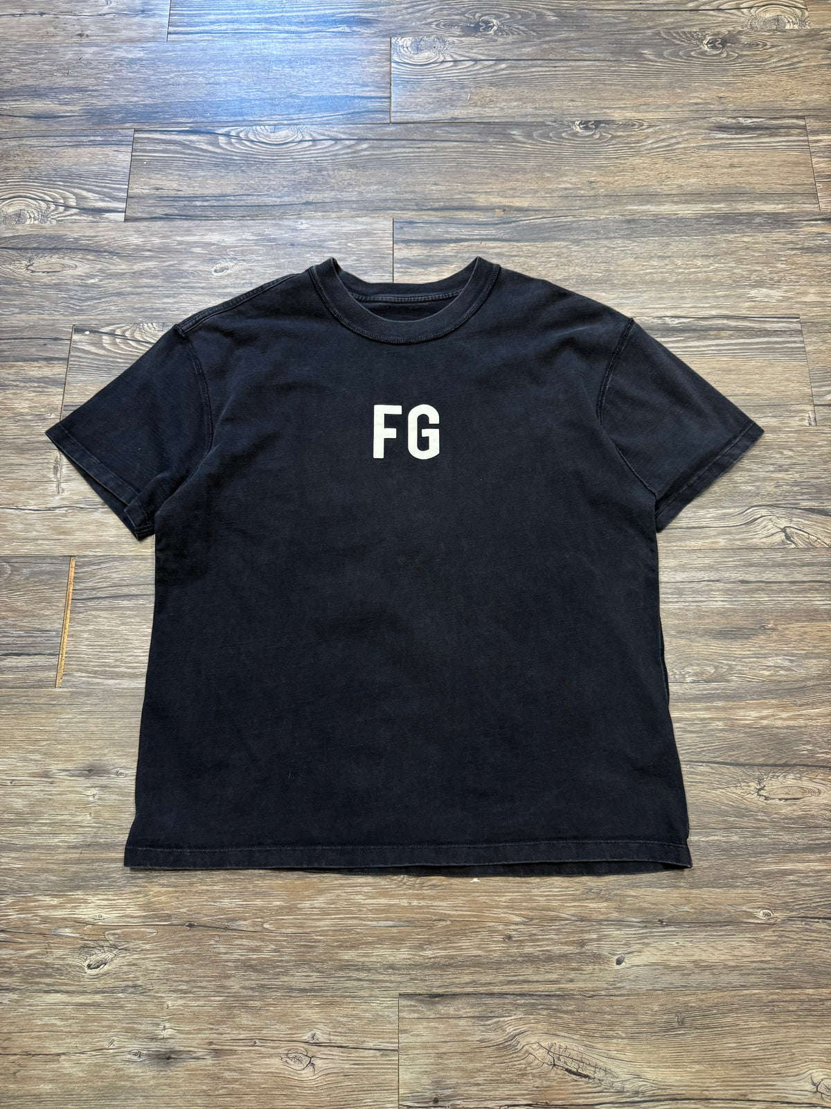 FEAR OF GOD "FG" COTTON T-SHIRT (L)