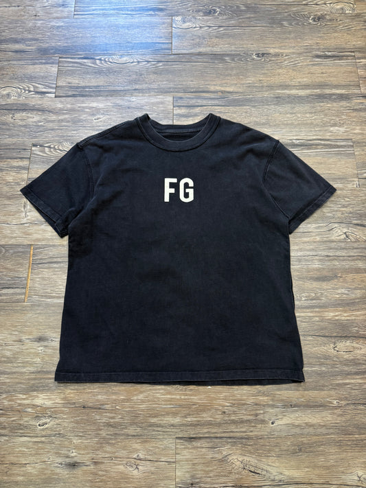 FEAR OF GOD "FG" COTTON T-SHIRT (L)