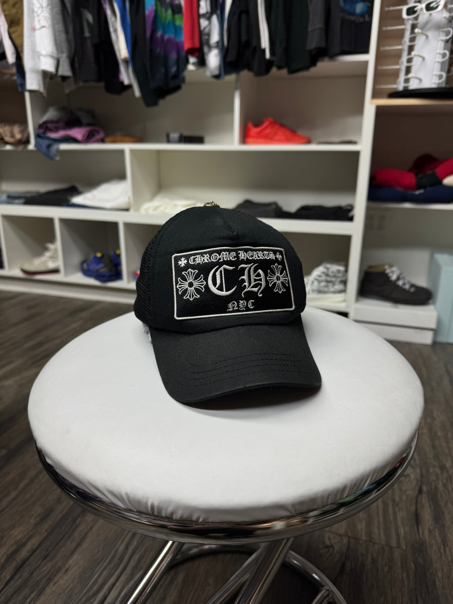 CHROME HEARTS NYC TRUCKER HAT (OS)