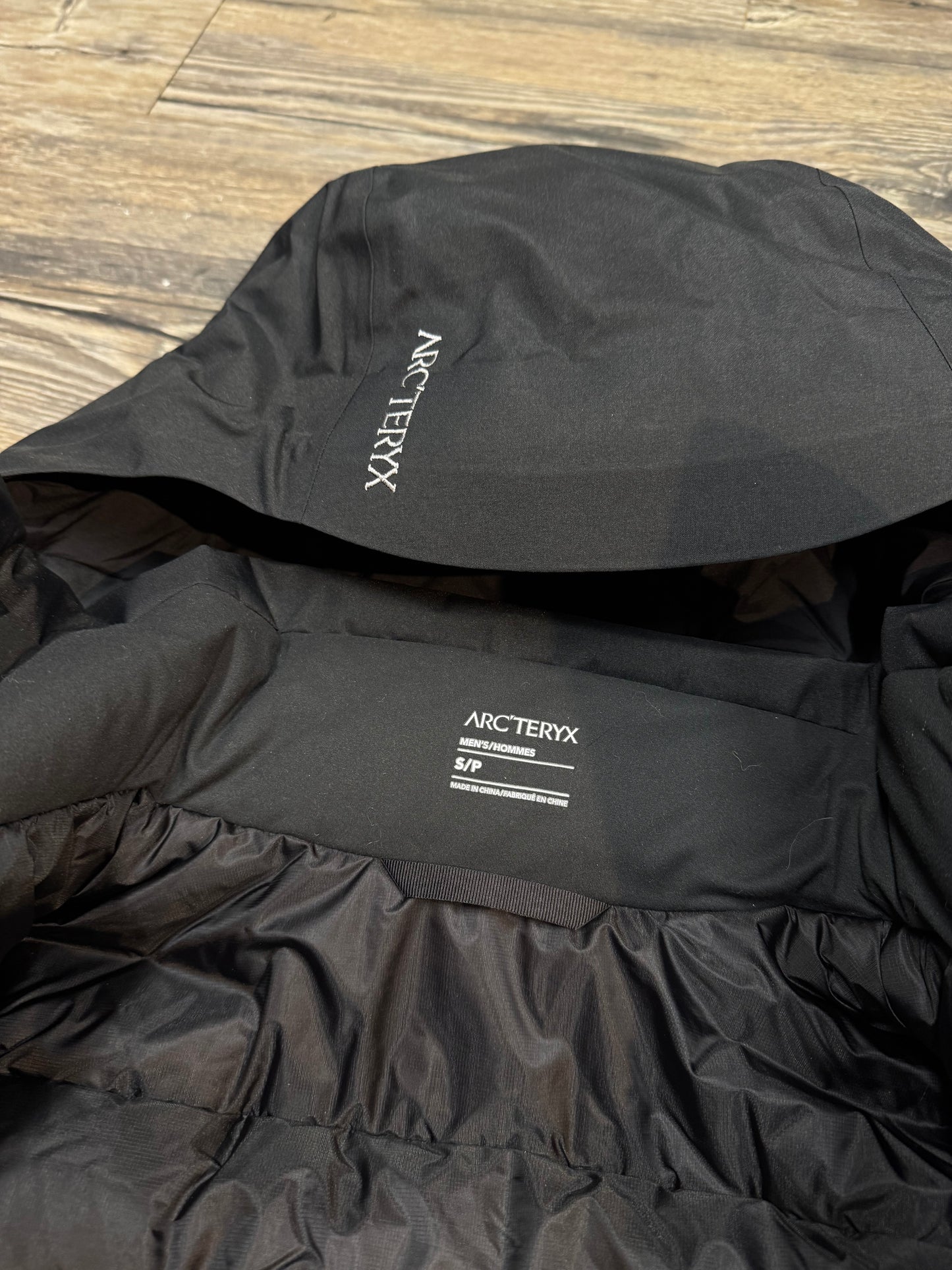 ARCTERYX MACAI INSULATED ZIP-UP JACKET (SMALL)