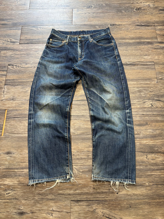 EDWINS SELVEDGE FADED & DISTRESSED STRAIGHT LEG JEANS (30)