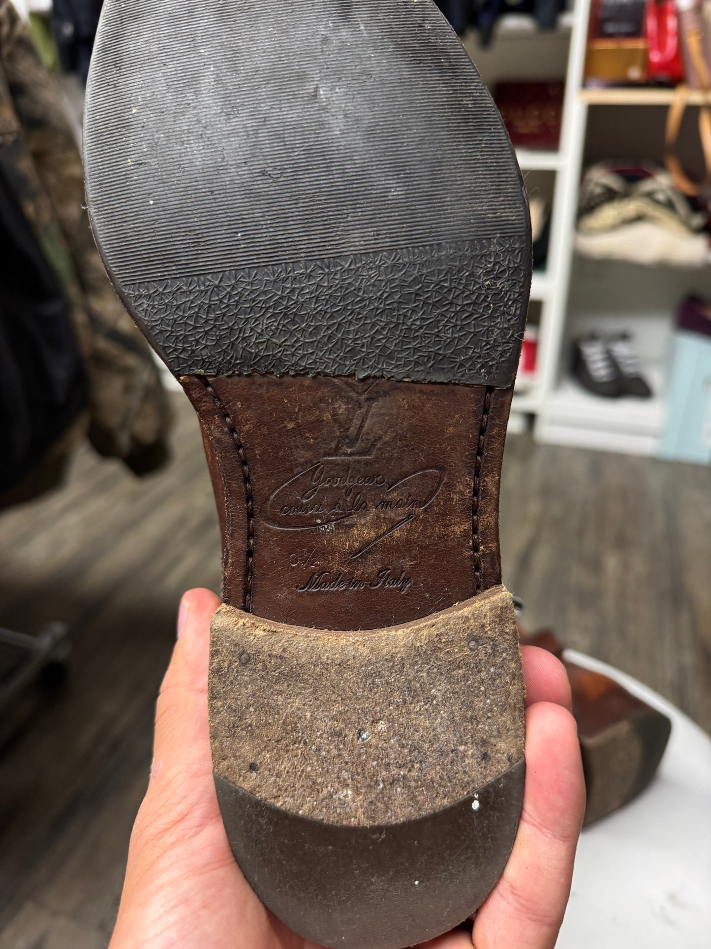 LOUIS VUITTON FADED BROWN LEATHER CHELSEA BOOTS (8.5)