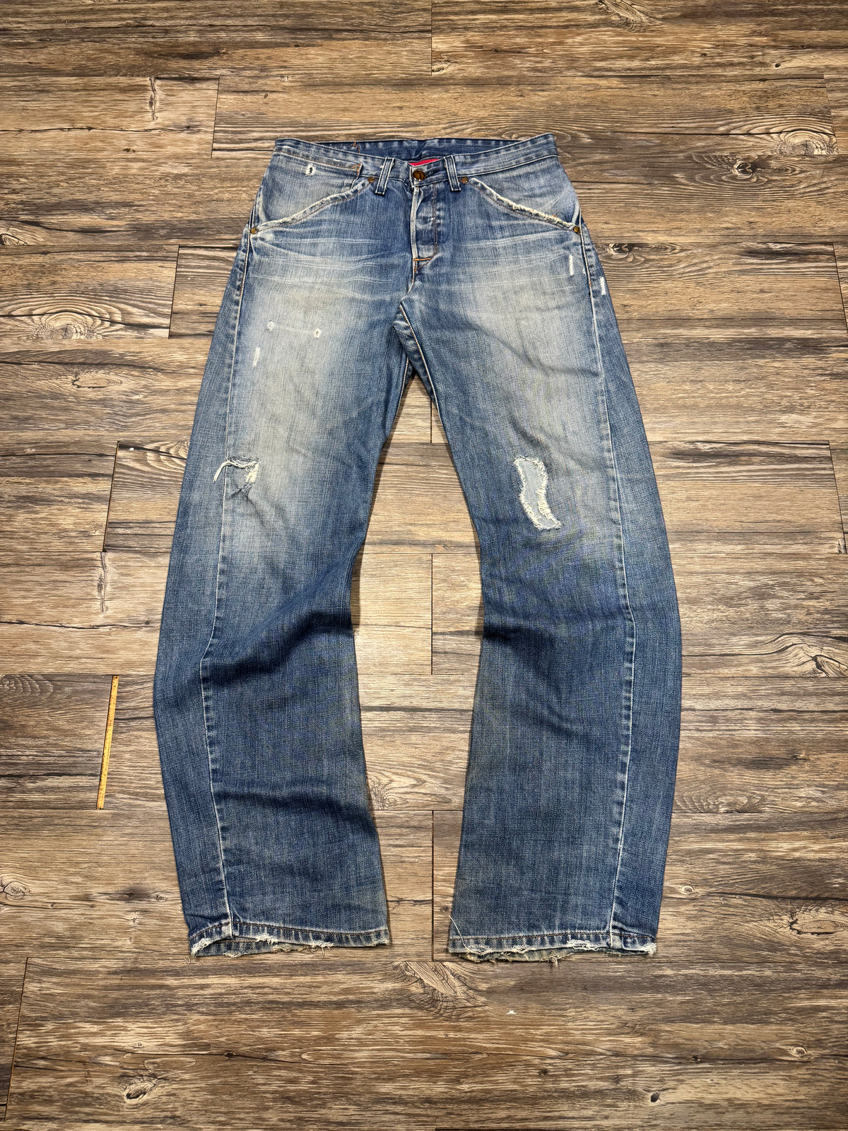 LEVIS STRAIGHT FIT FADED ENGINEERED JEANS (31)