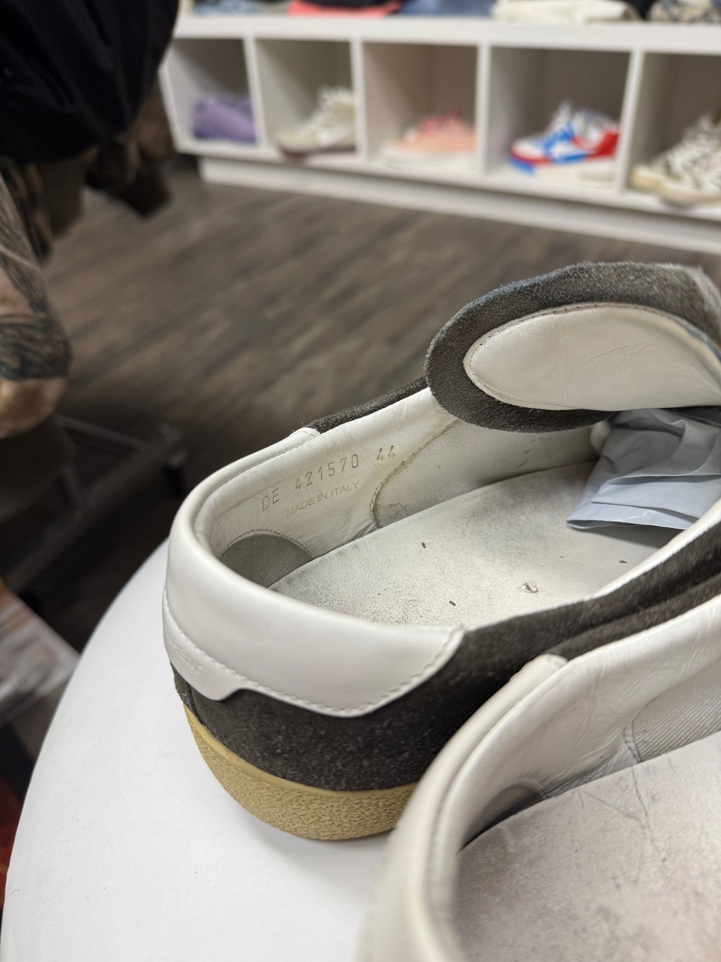 SAINT LAURENT SUEDE SOHO SL06 LO-TOP SNEAKER (44)