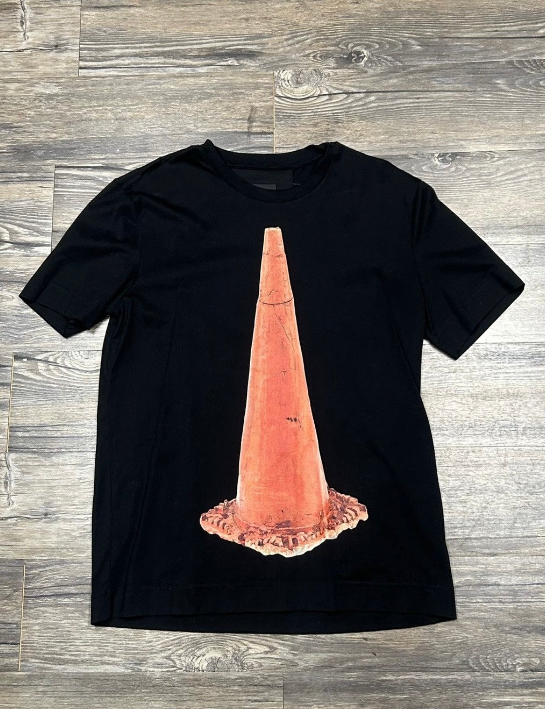 GIVENCHY STOP CONE T-SHIRT (XL)