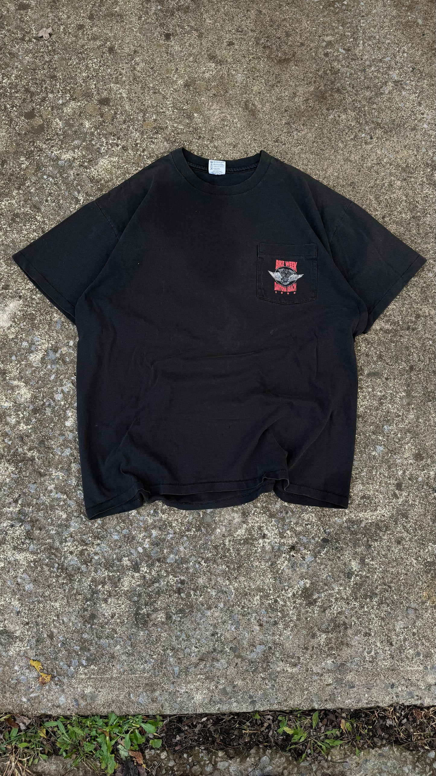 VINTAGE BIKE WEEK POCKET TEE (XL)