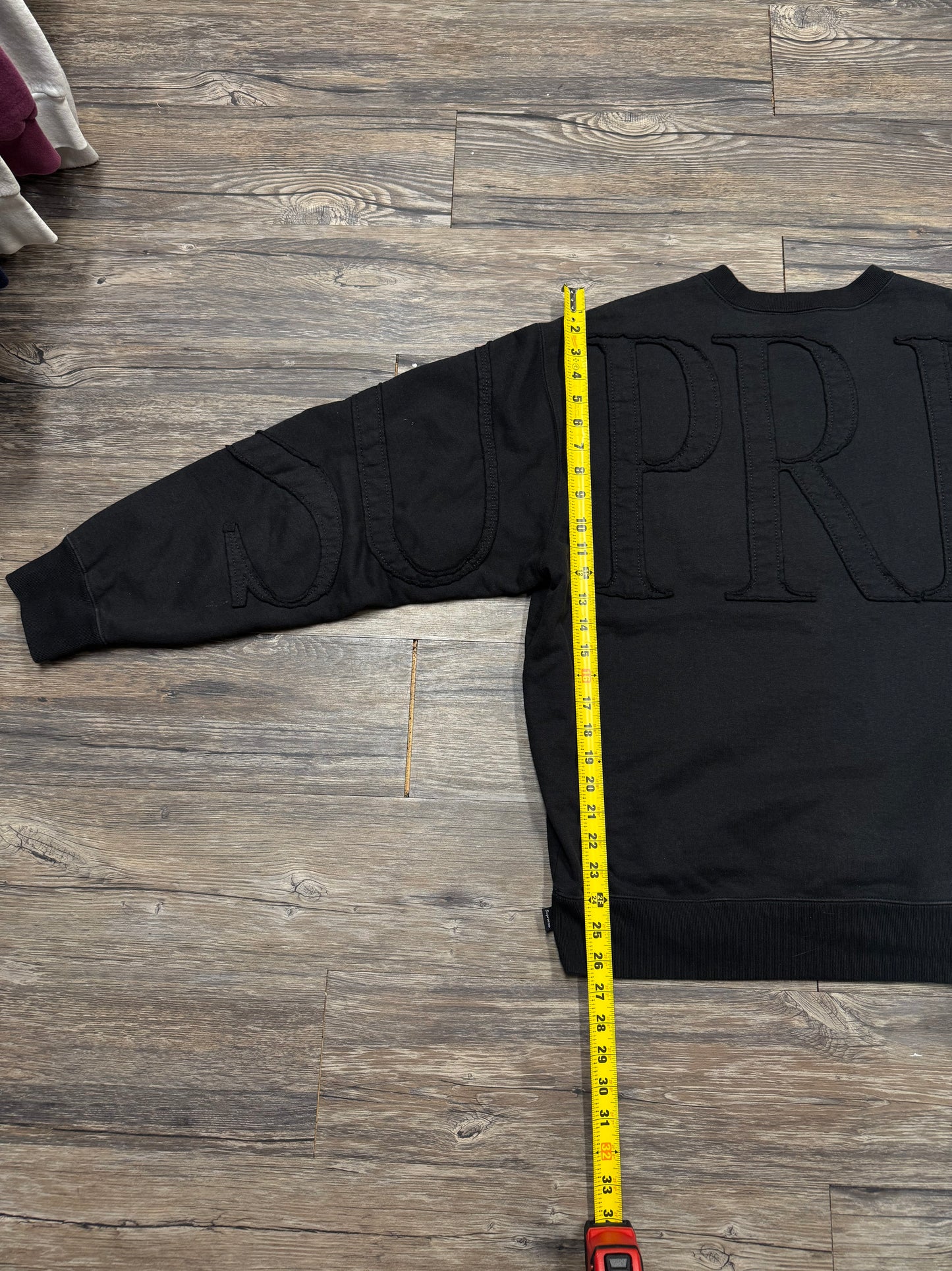 SUPREME SS22 BLACK APPLIQUE LOGO CREWNECK (M)