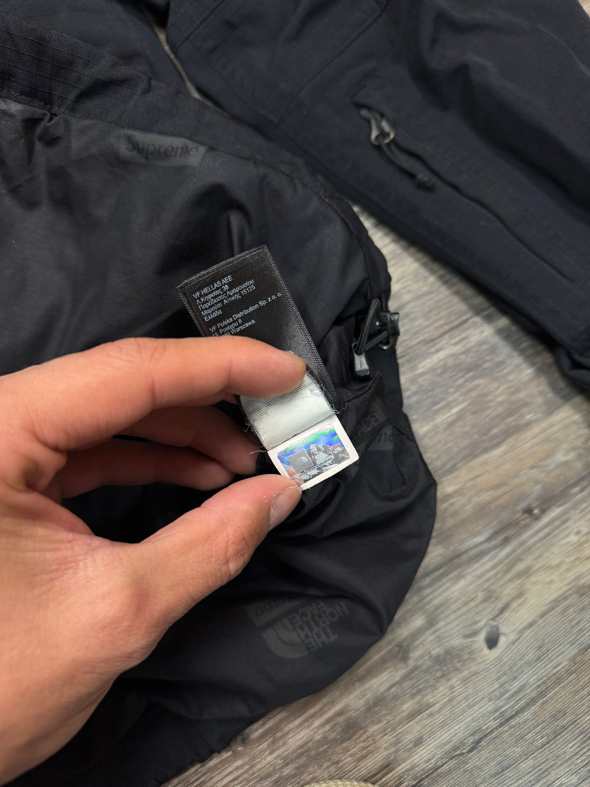 SUPREME X CORDURA FW/18 FACE EXPEDITION GORETEX BLACK ZIP UP JACKET (L)