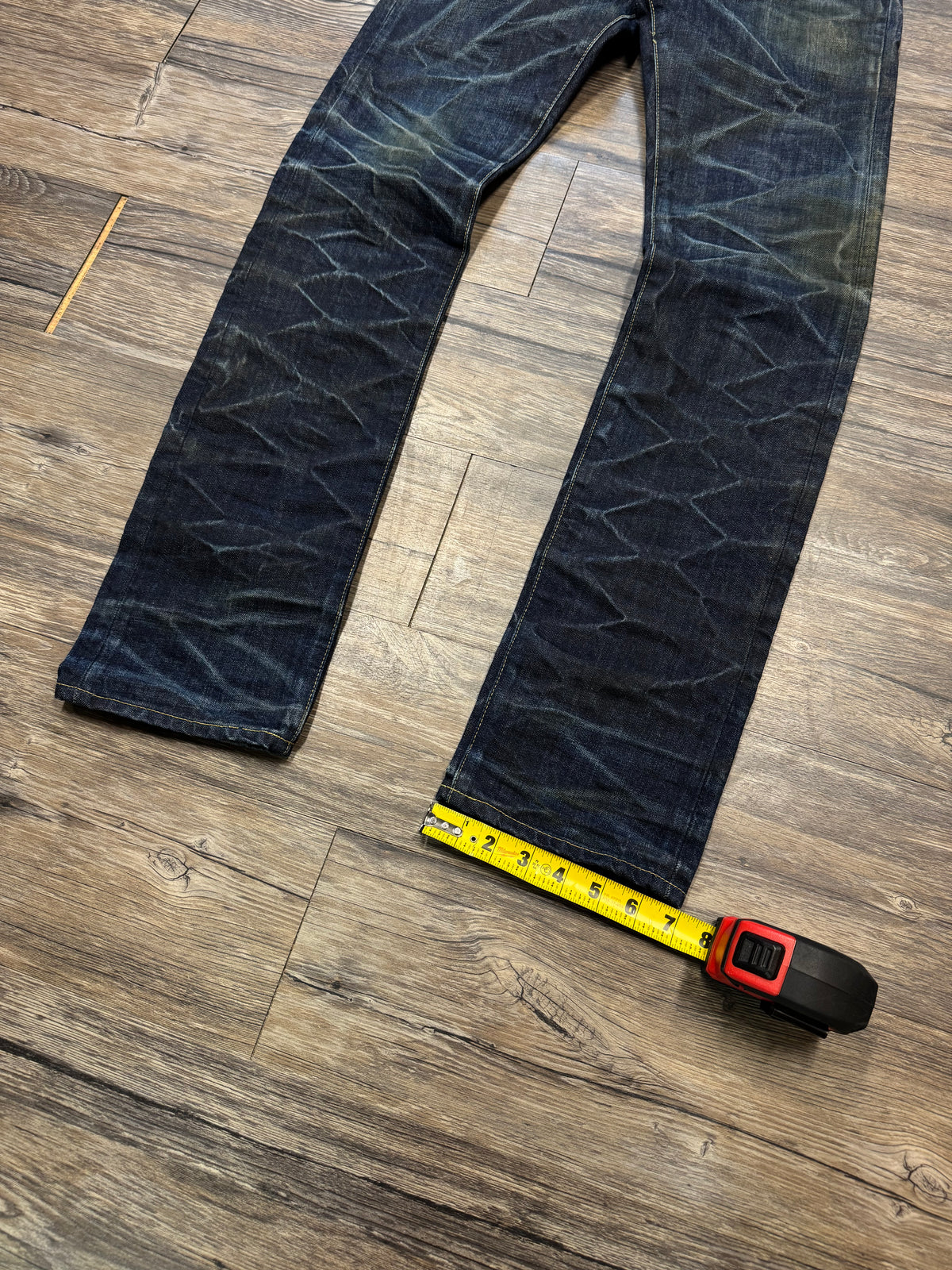 BUFFALO BOB SLIM FIT DARK WASHED DISTRESSED SELVEDGE JEANS (29)