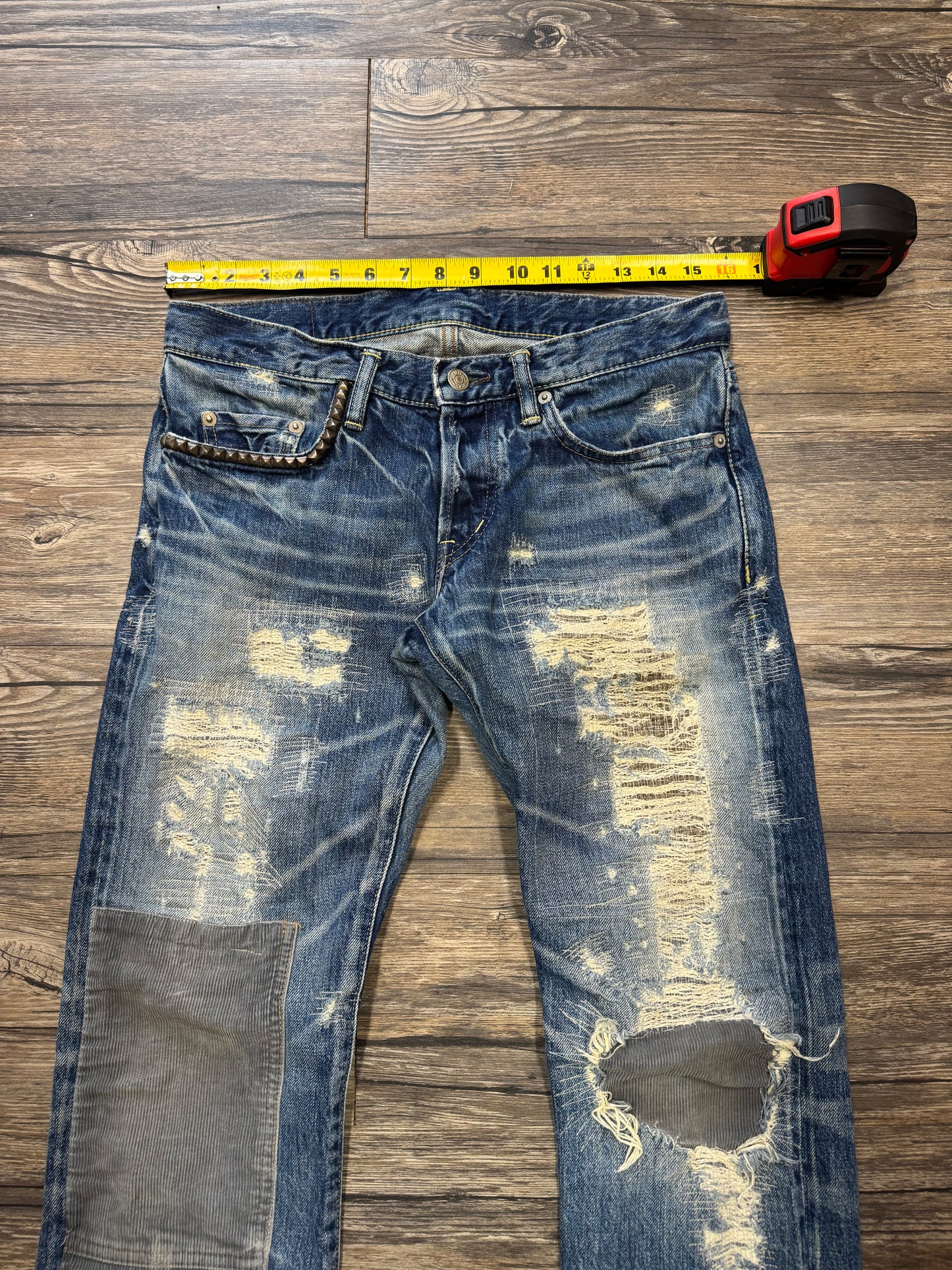 HYSTERIC GLAMOUR STUDDED DISTRESSED DENIM (30)