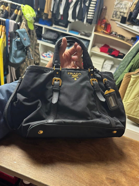 PRADA NYLON PURSE (OS)