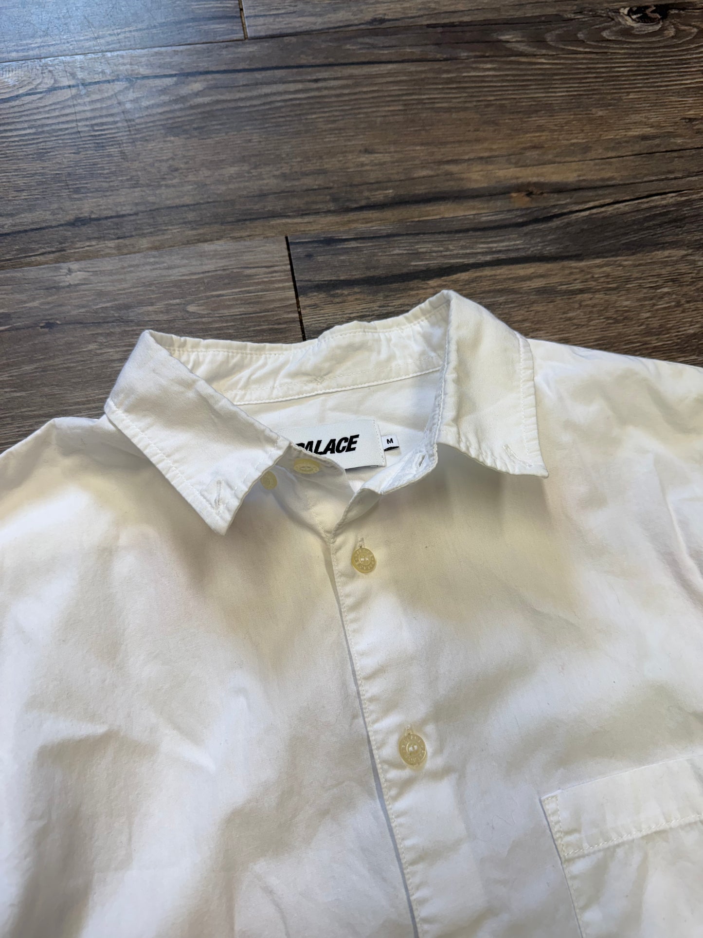 PALACE PERSAILLES BUTTON UP DRESS SHIRT (M)
