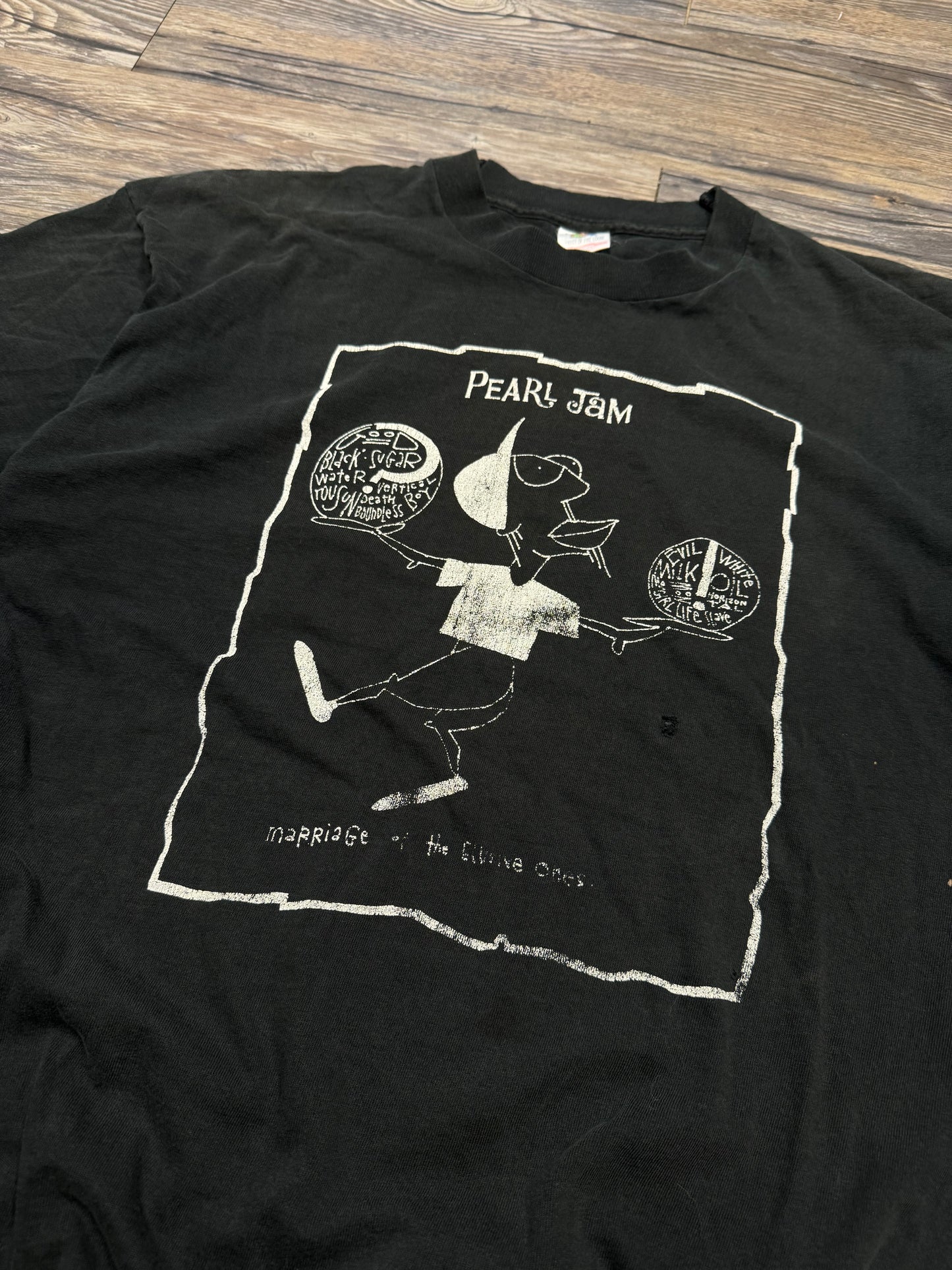 PEARL JAM 1993 BOUNDLESS AMES FADED T-SHIRT (XL)