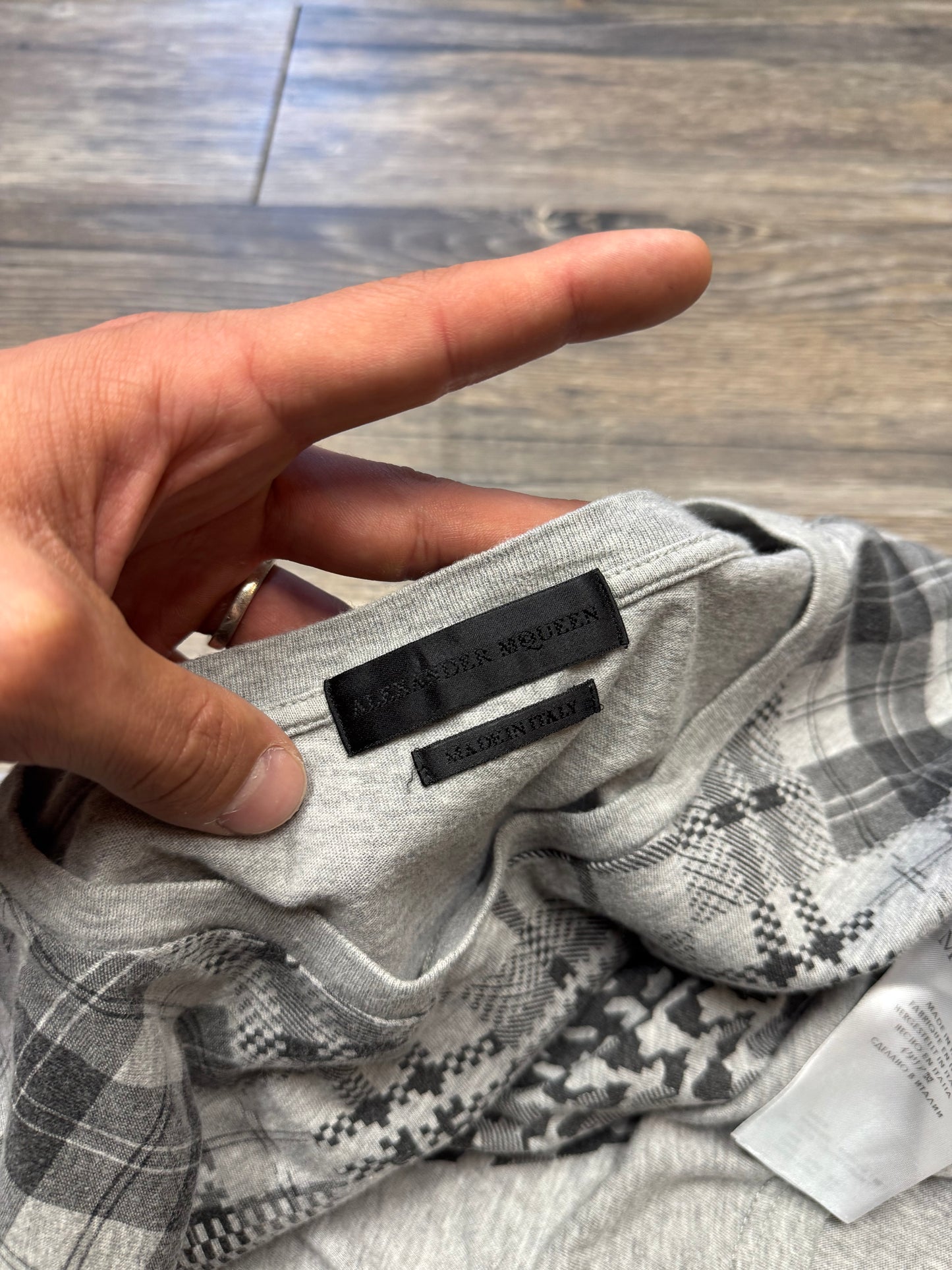 ALEXANDER MCQUEEN OVERSIZED PLAID SKULL TEE (L)