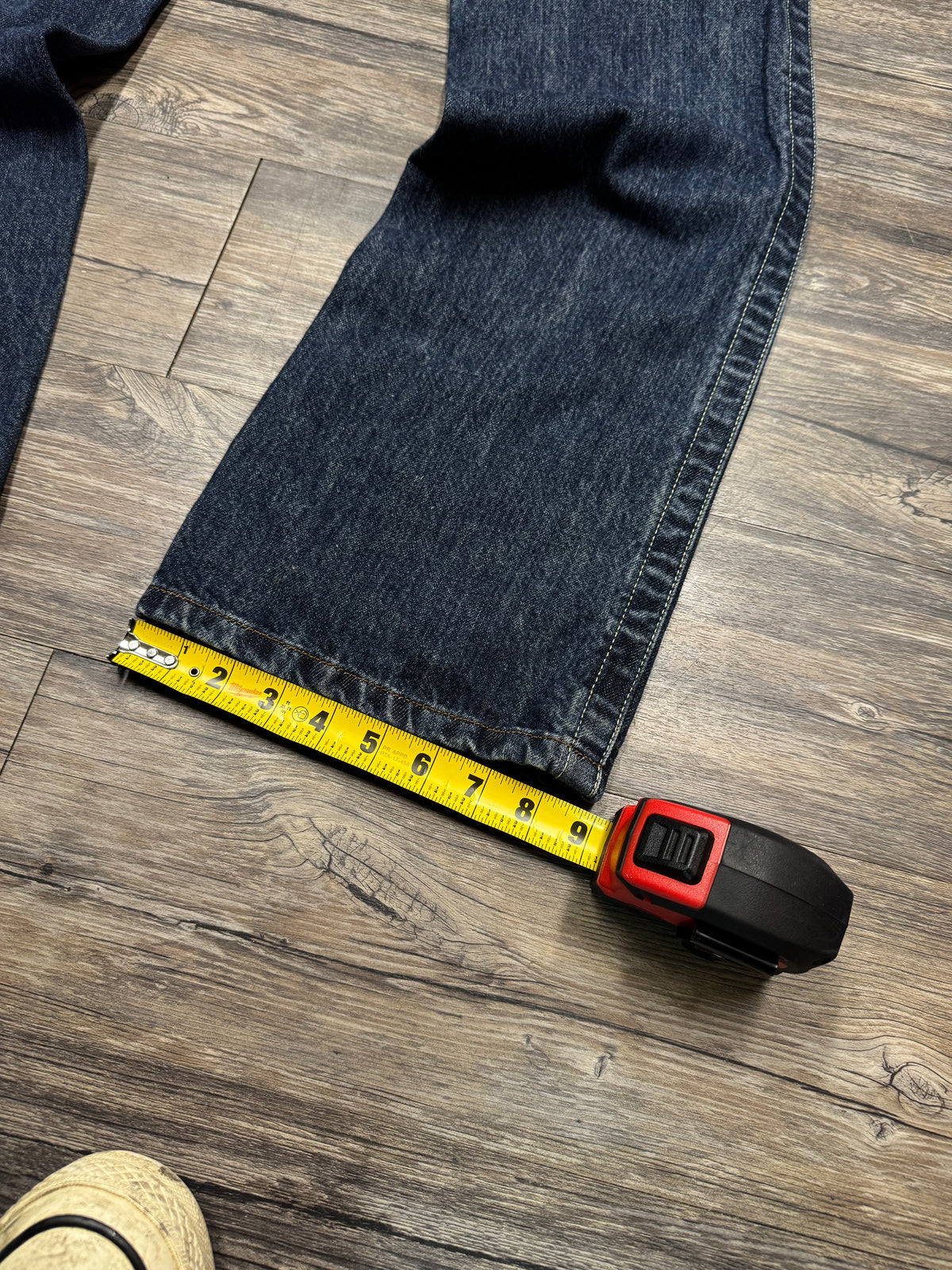 DIESEL DARKWASH DENIM JEANS (34)