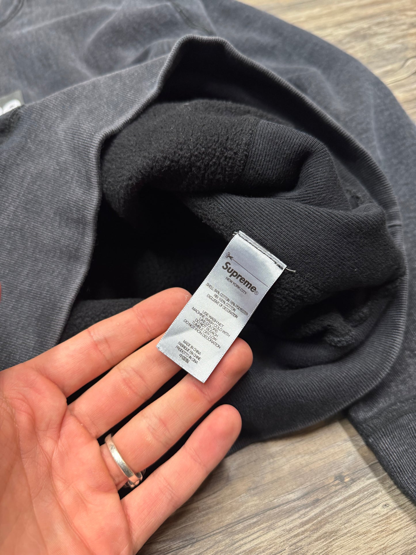 SUPREME BLACK BOX LOGO CREWNECK (S)
