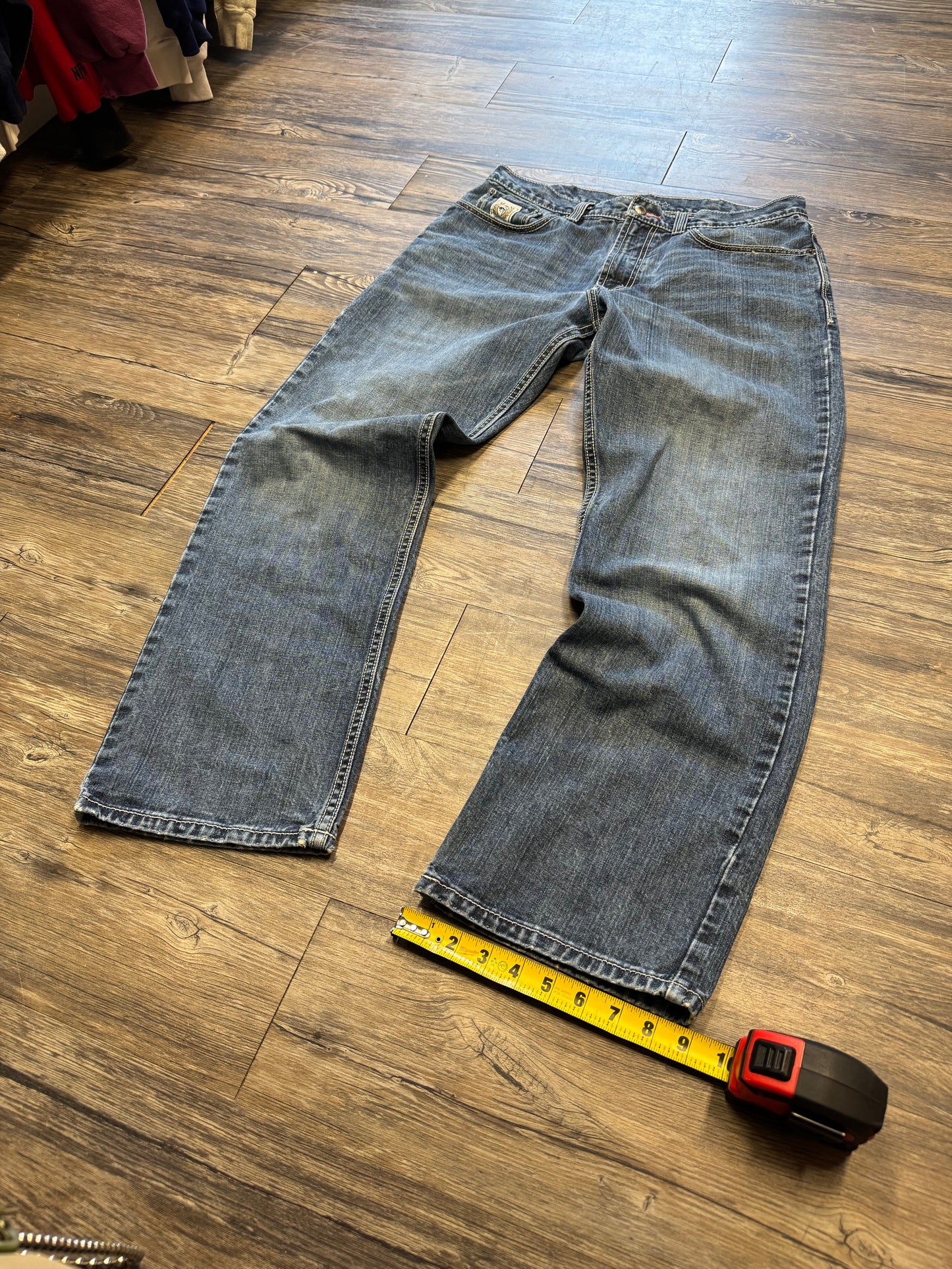 CINCH UP BOOTCUT Y2K JEANS (34x32)
