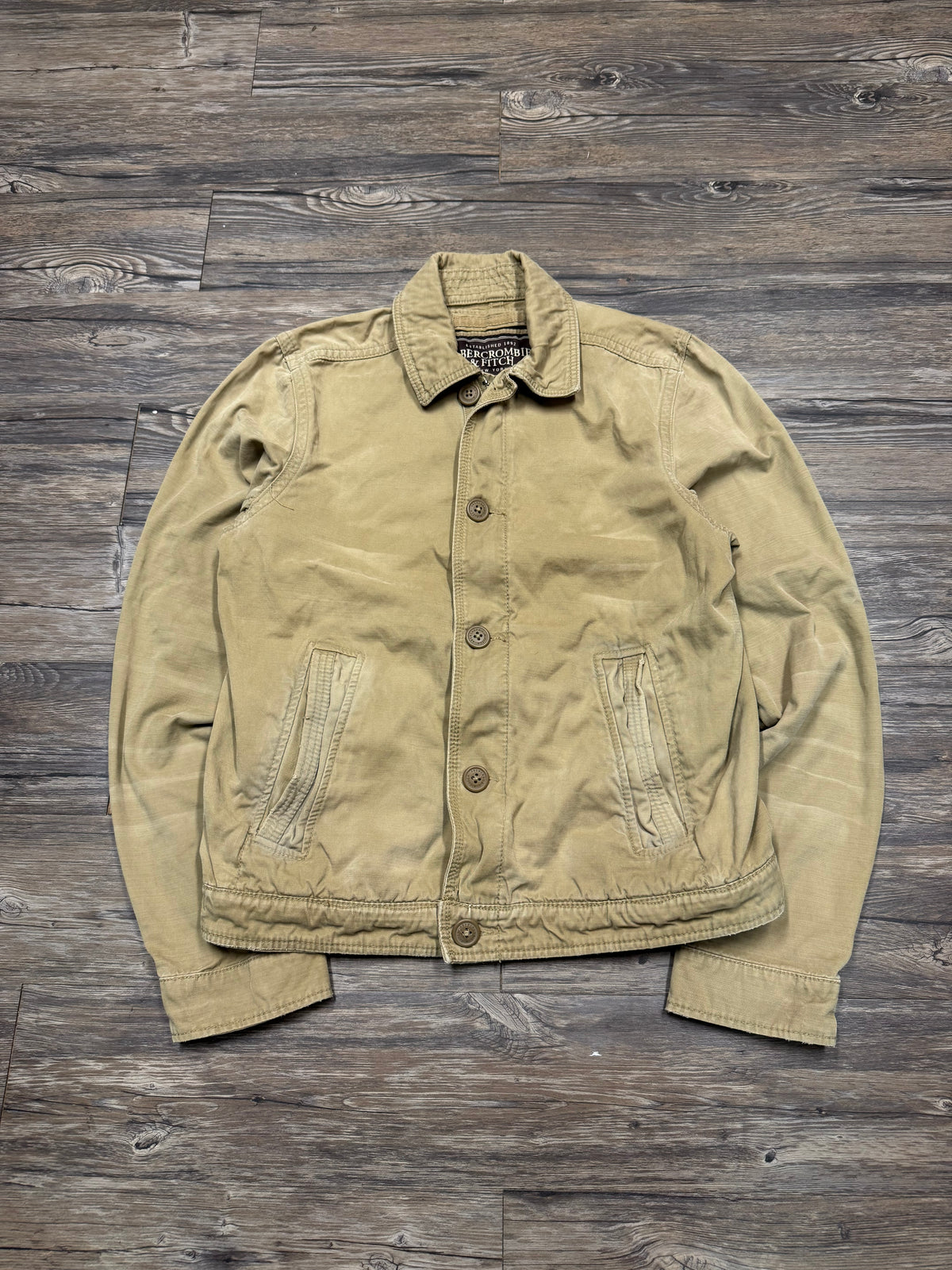 ABERCROMBIE & FITCH DISTRESSED WAKELY CARGO JACKET (L)