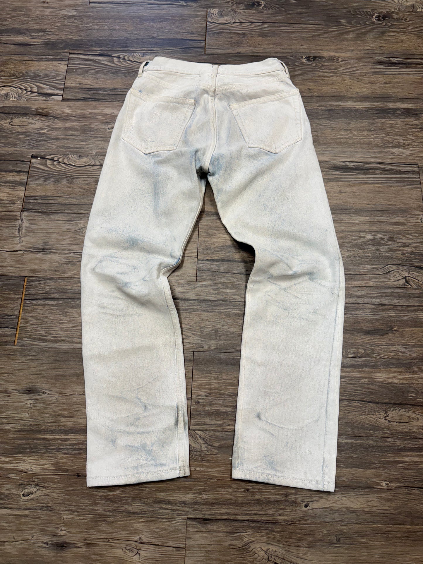 MAISON MARGIELA PAINTED WHITE DENIM JEANS (30)