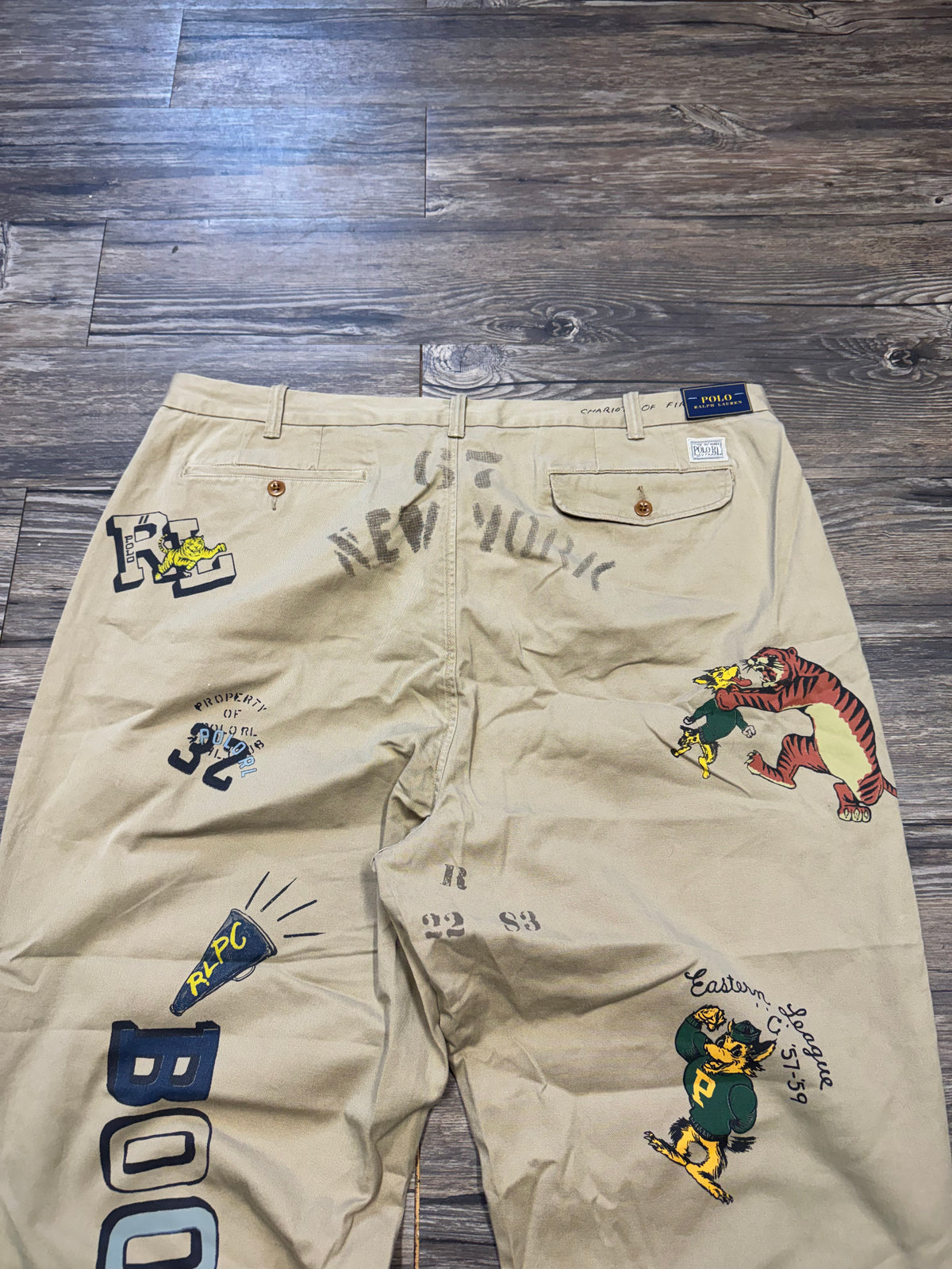 POLO RALPH LAUREN BAGGY FIT GRAPHIC STENCIL CHINO PANTS (42)