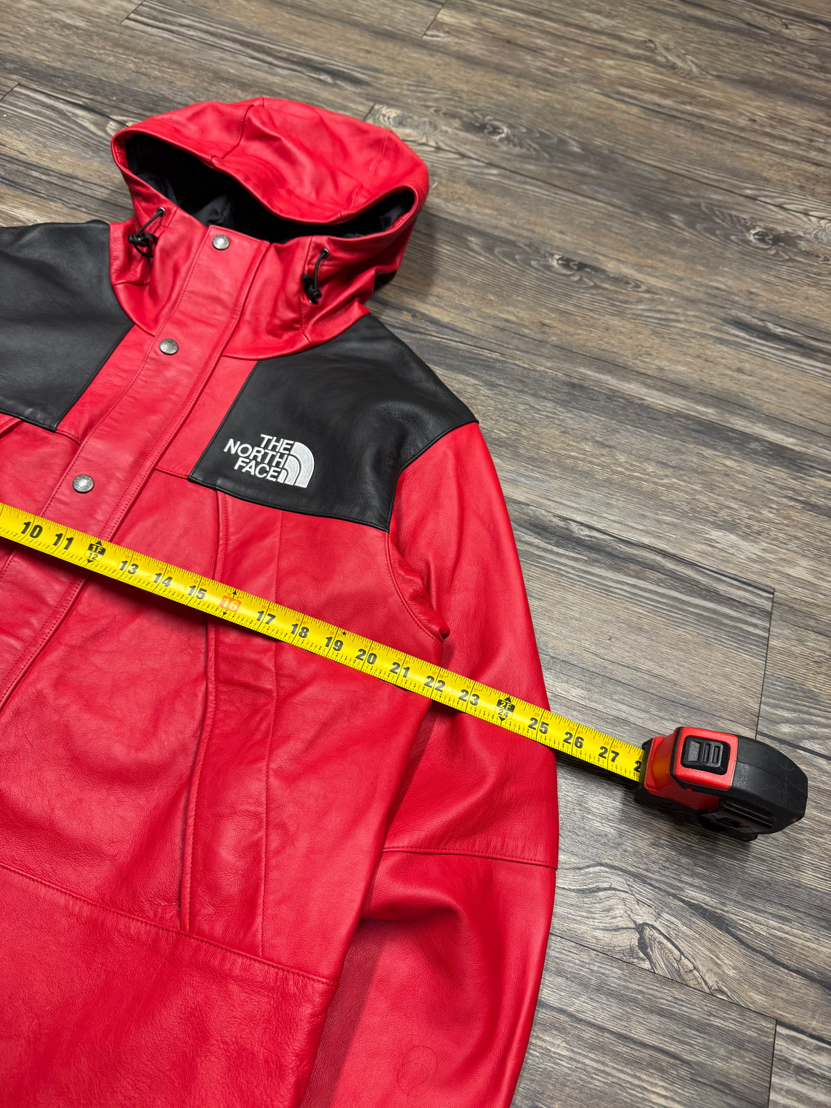 SUPREME X THE NORTH FACE LEATHER DOWN MOUNTAIN PARKA (M)