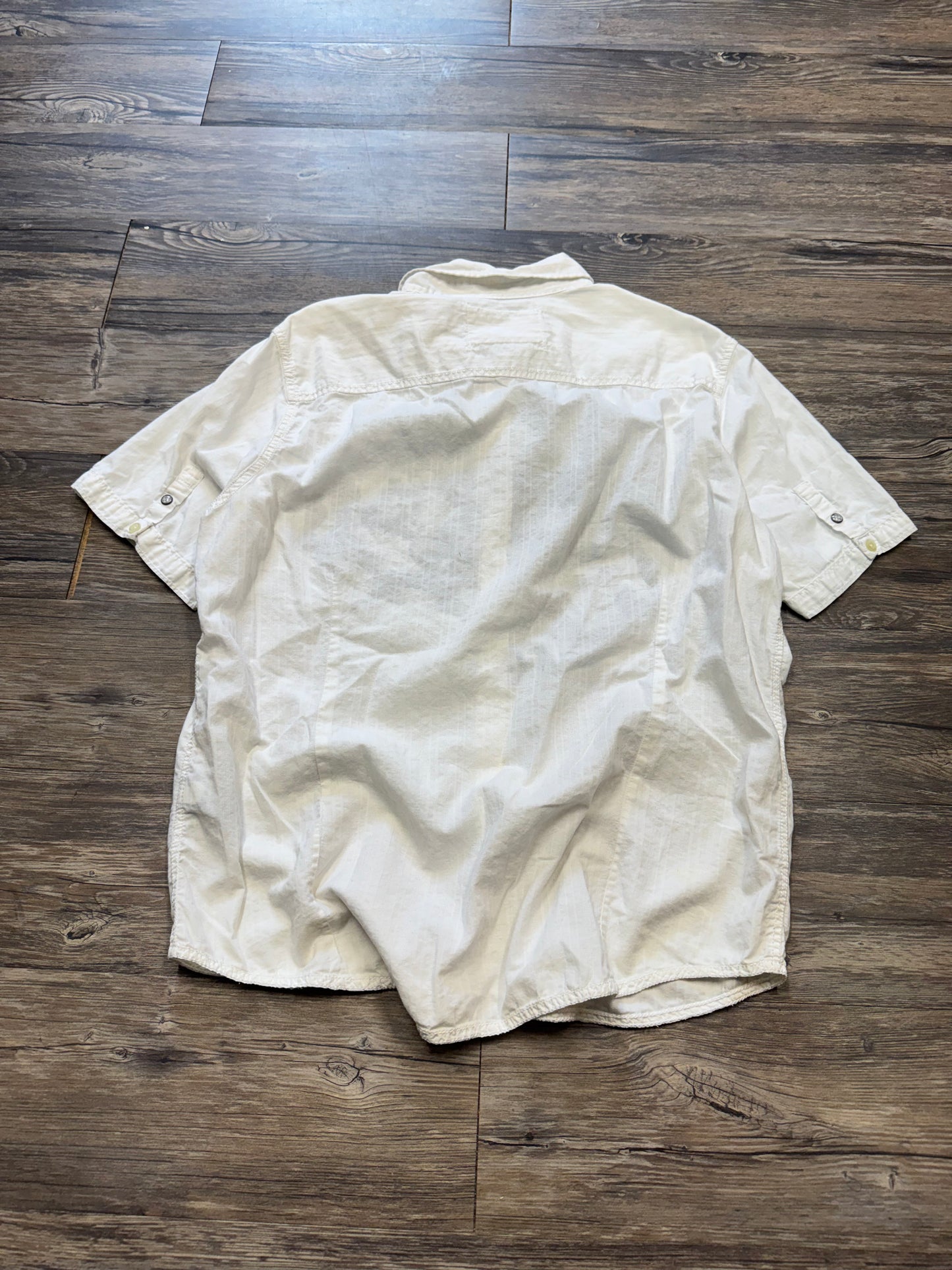 DKNY SKULL BUTTON UP PRINT SHORT SLEEVE SHIRT (L)