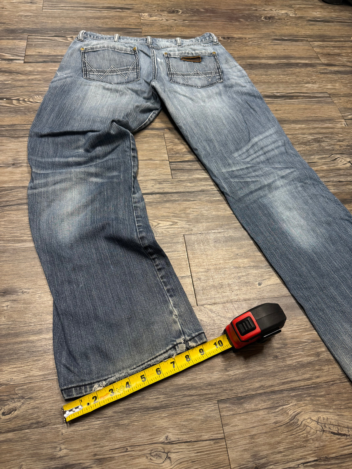 WRANGLER Y2K FADED & DISTRESSED SLIM BOOT CUT JEANS (32)
