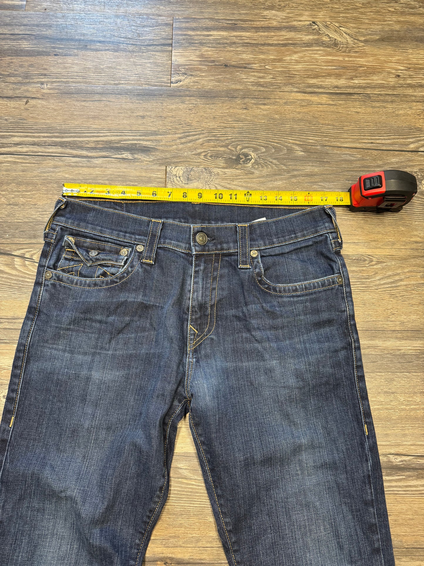 TRUE RELIGION VINTAGE STRAIGHT LEG FLAP DENIM (34)