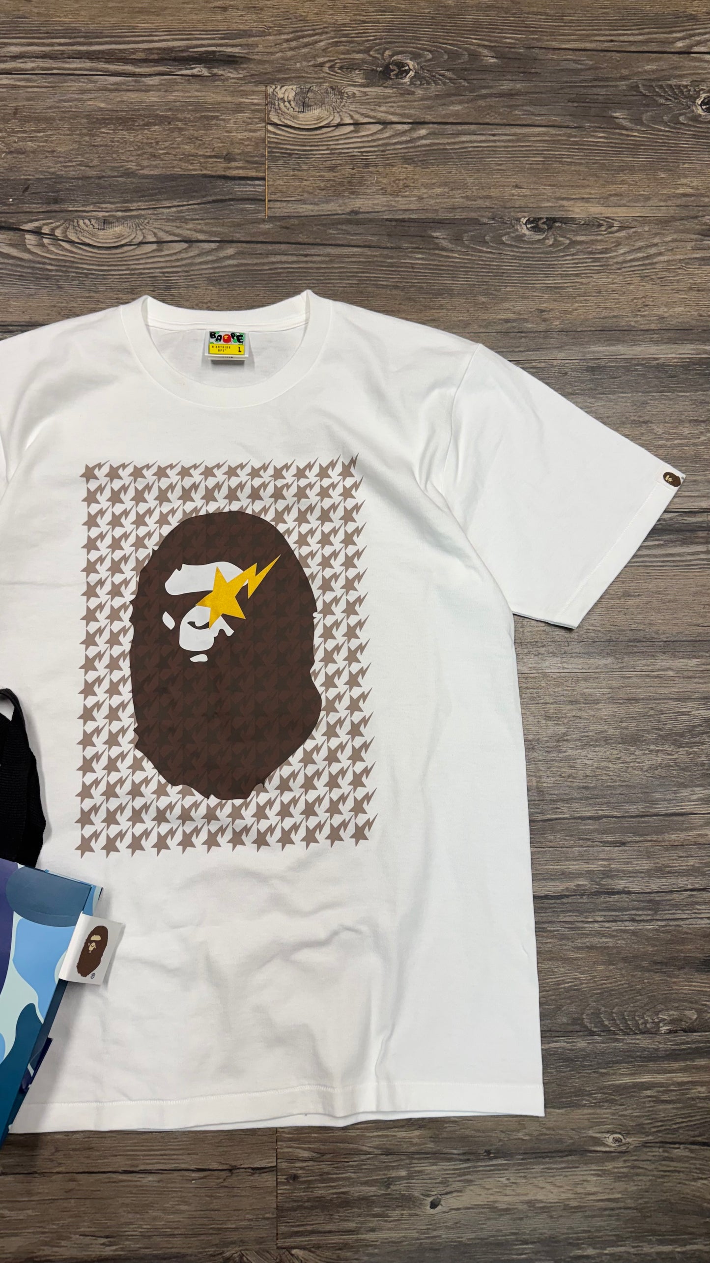 BAPE APE HEAD GRAPHIC TEE (L)