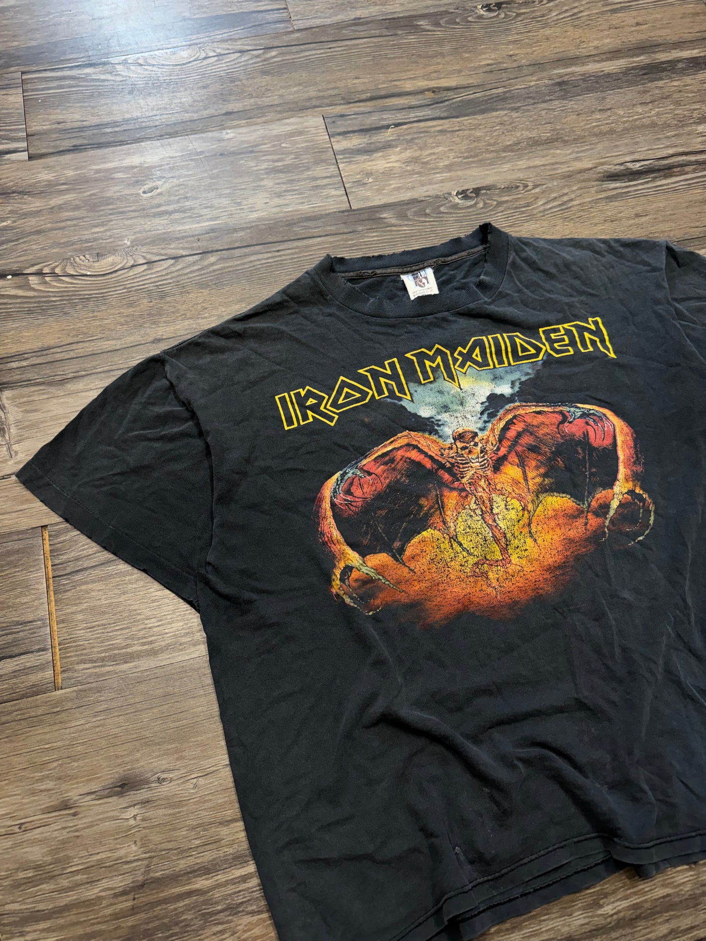 IRON MAIDEN VINTAGE DISTRESSED 90S T-SHIRT (XL)