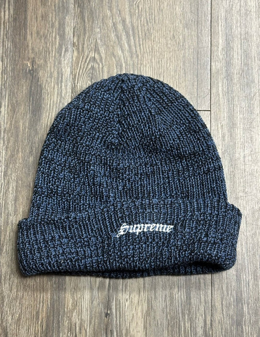 SUPREME EMBROIDERED TEXT BEANIE